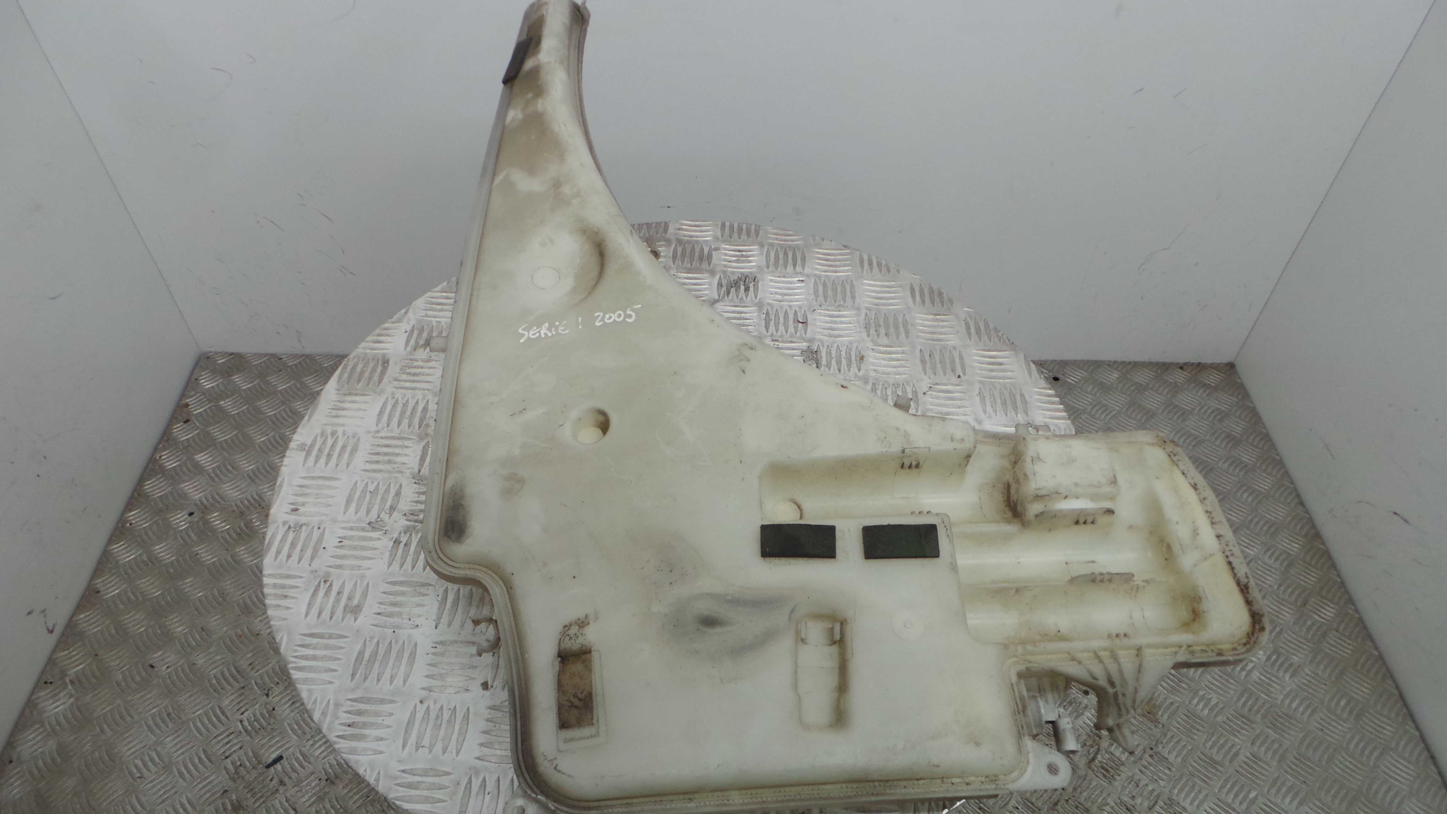 Depósito De Água Do Limpa-vidros 61.67-7124231 - BMW 1 (E87)-33187669