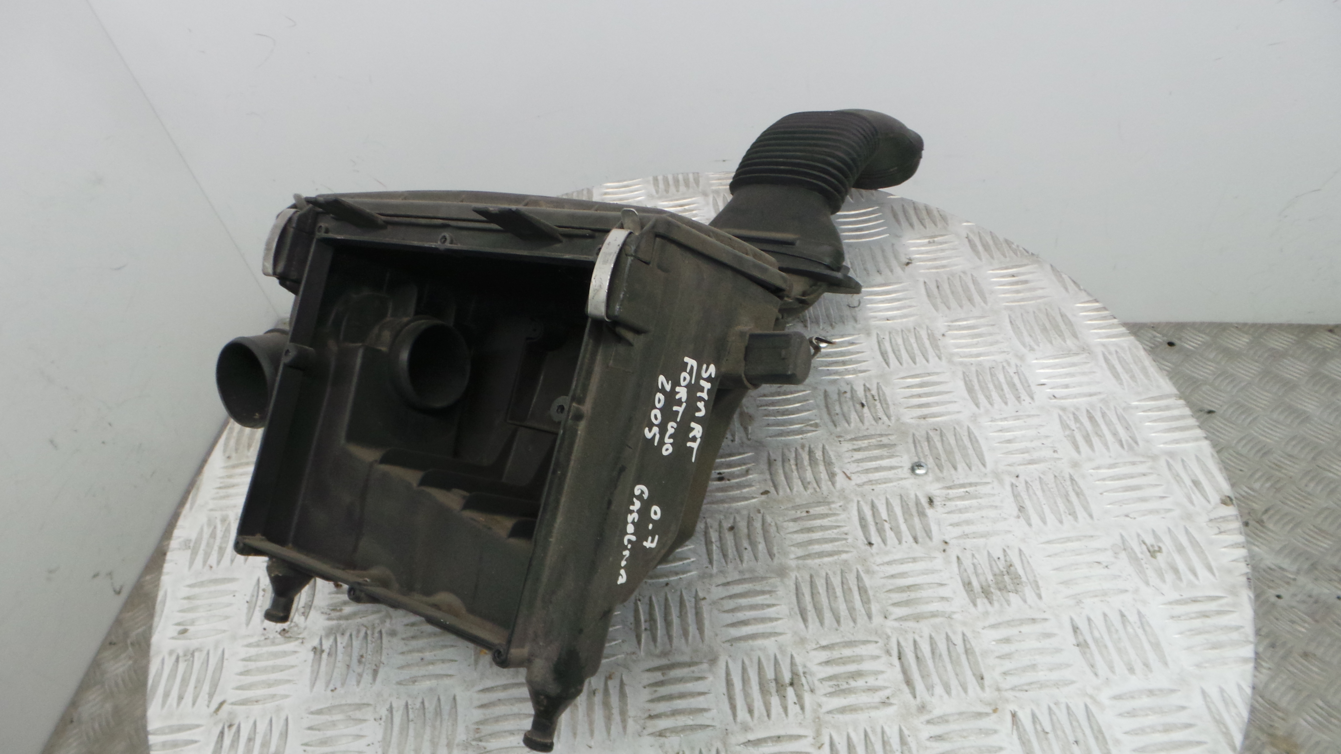 Caixa Filtro de Ar  A1600940002 - SMART FORTWO Coupé (450)-33187730