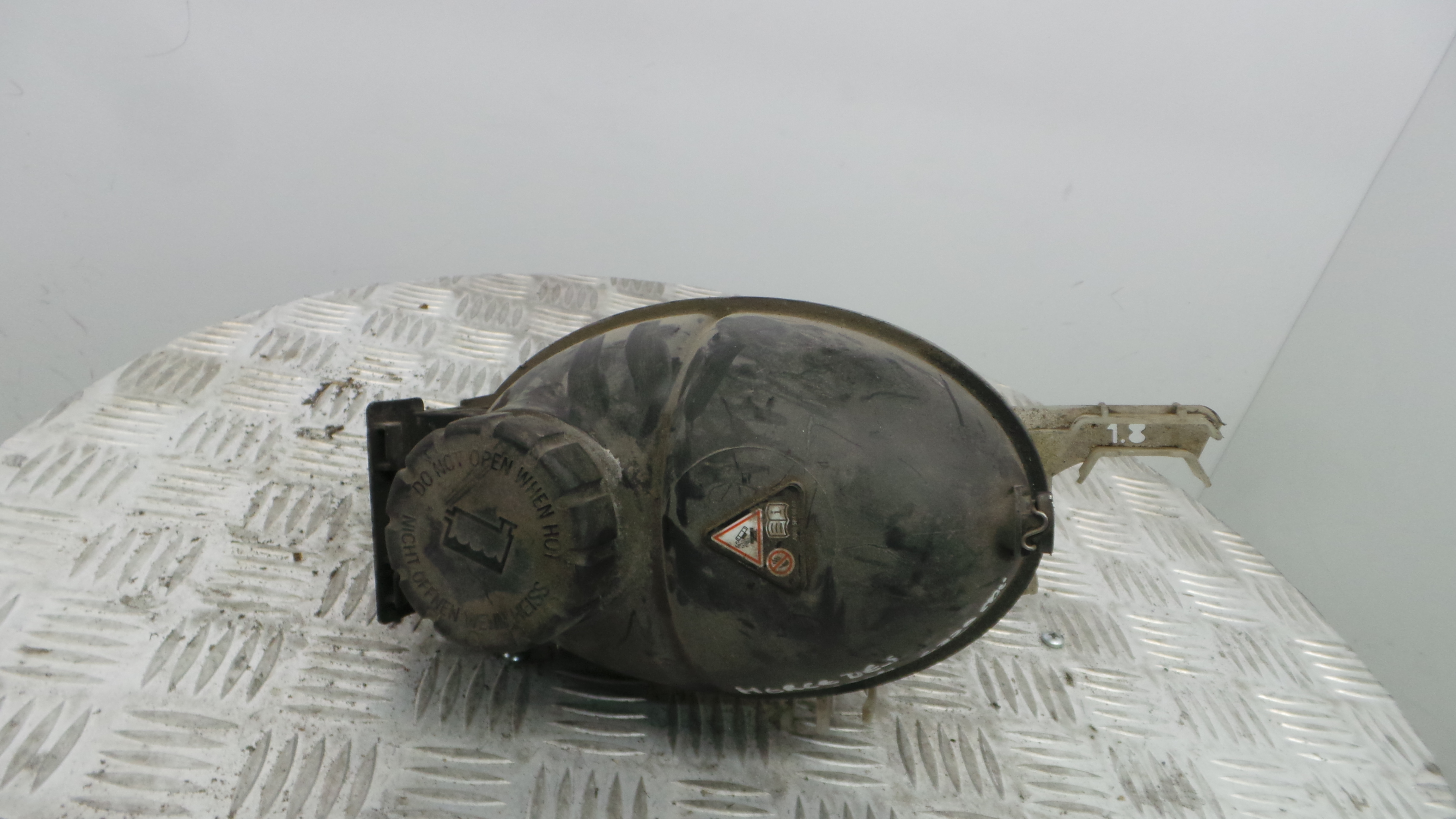 Depósito Água Radiador / Vazo de Expansao A2045000049 - MERCEDES-BENZ C-CLASS (W204)-33187987