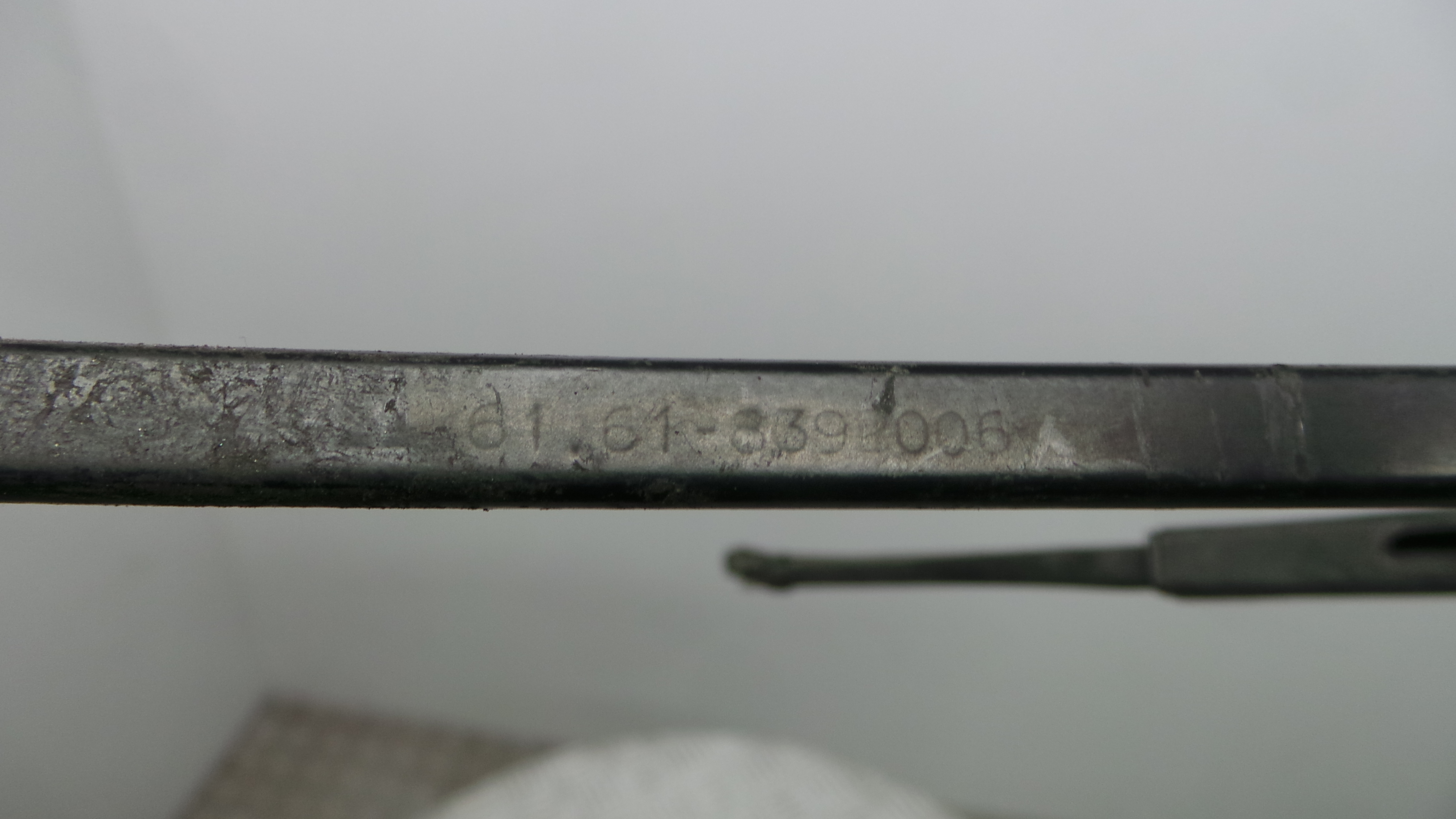 Braço Direito Limpa Para brisas 61.61-8392006 - BMW 3 (E36)-33188009