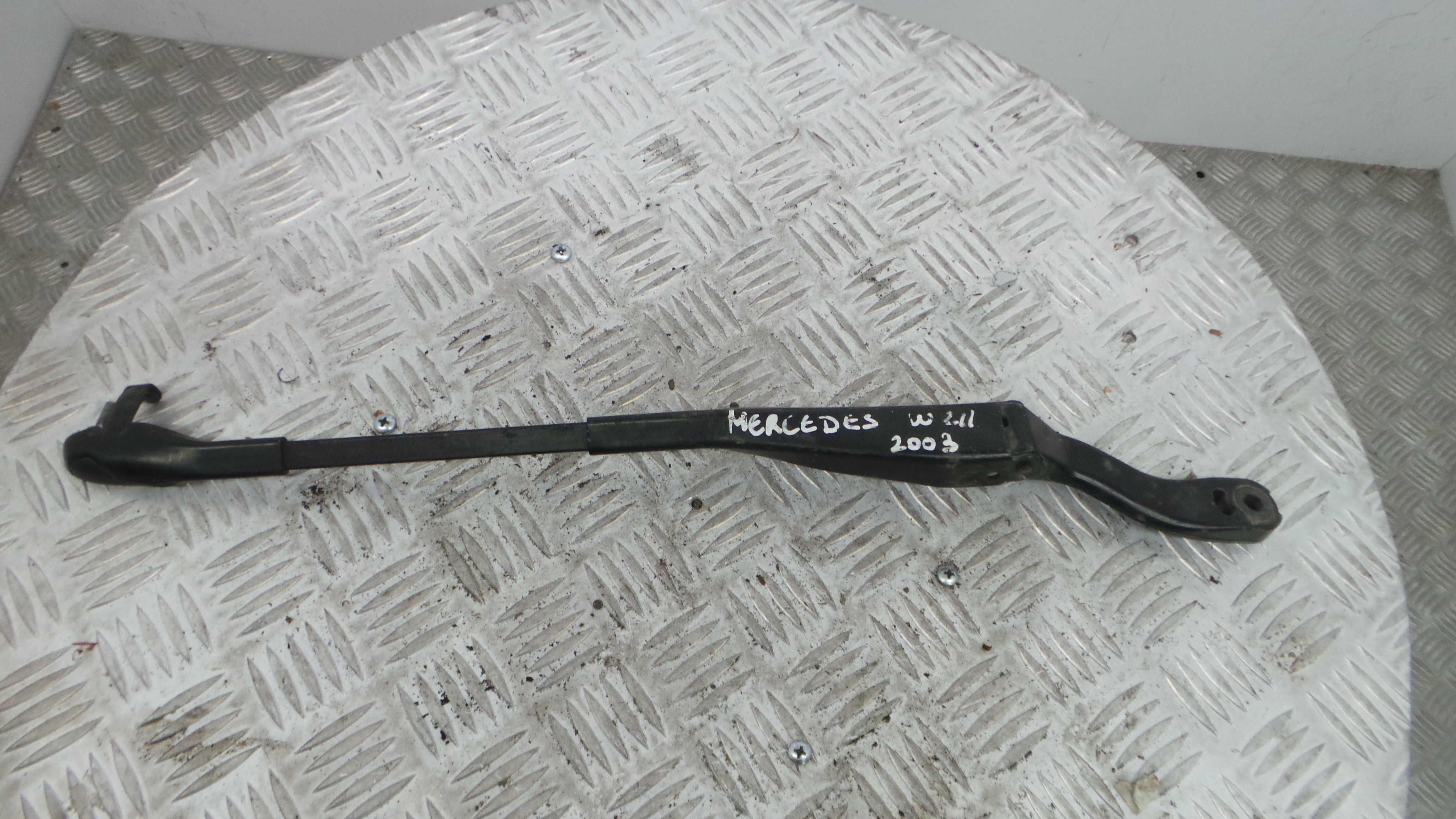Braço Esquerdo Limpa Para Brisas A2118201144 - MERCEDES-BENZ E-CLASS (W211)-33188012