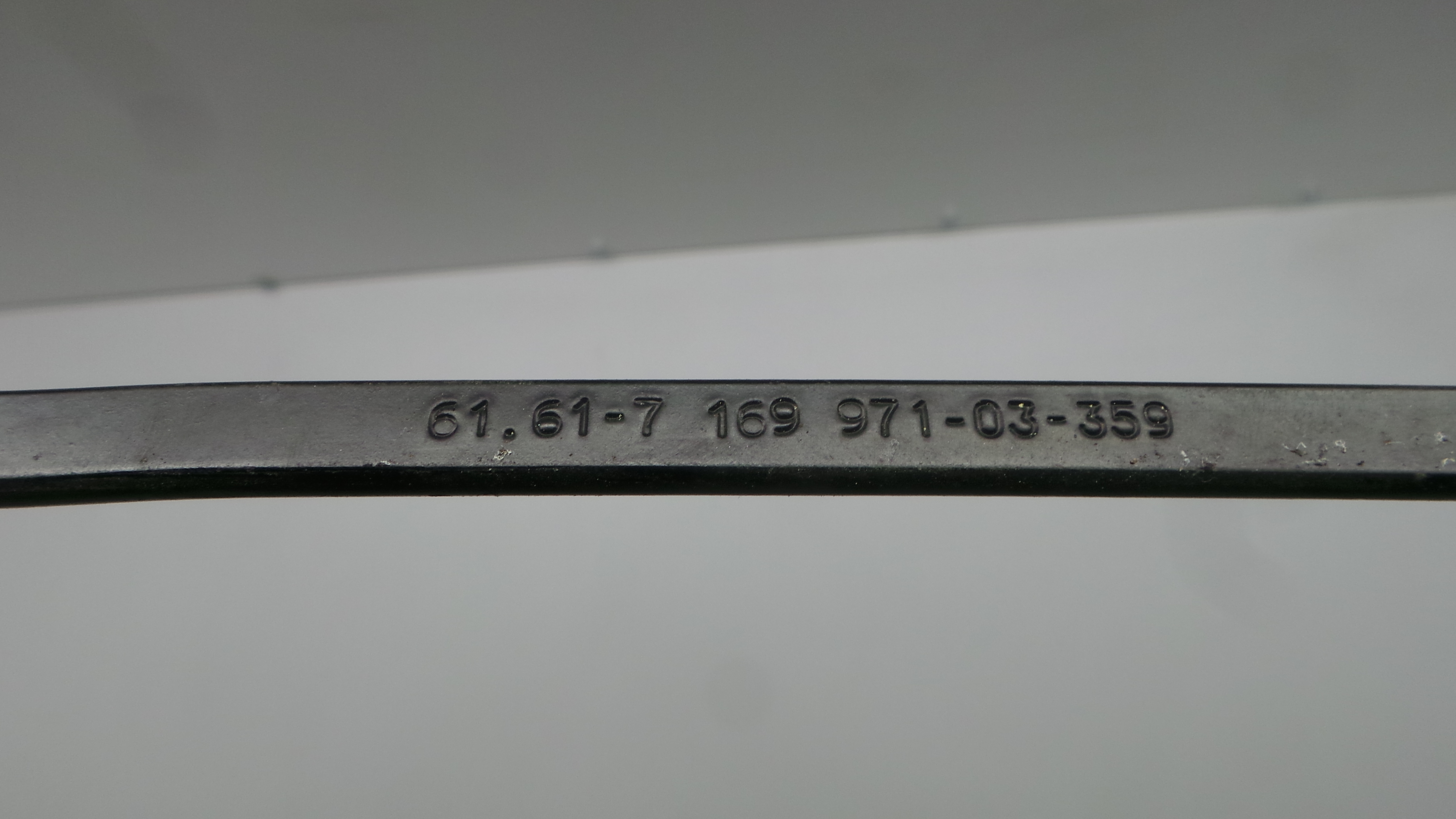 Braço Esquerdo Limpa Para Brisas 61.61-7169971 - BMW 1 (E87)-33188021