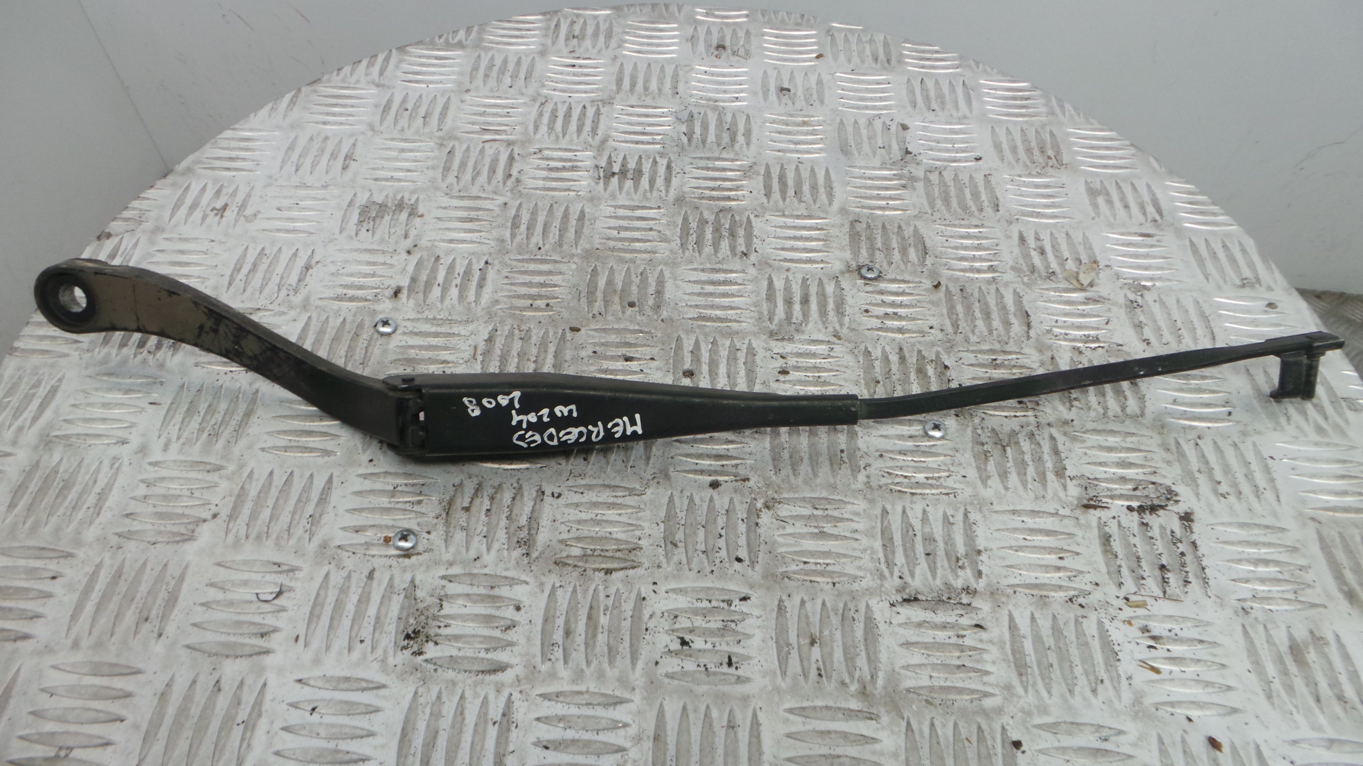 Braço Esquerdo Limpa Para Brisas A2048200144 - MERCEDES-BENZ C-CLASS (W204)-33188033