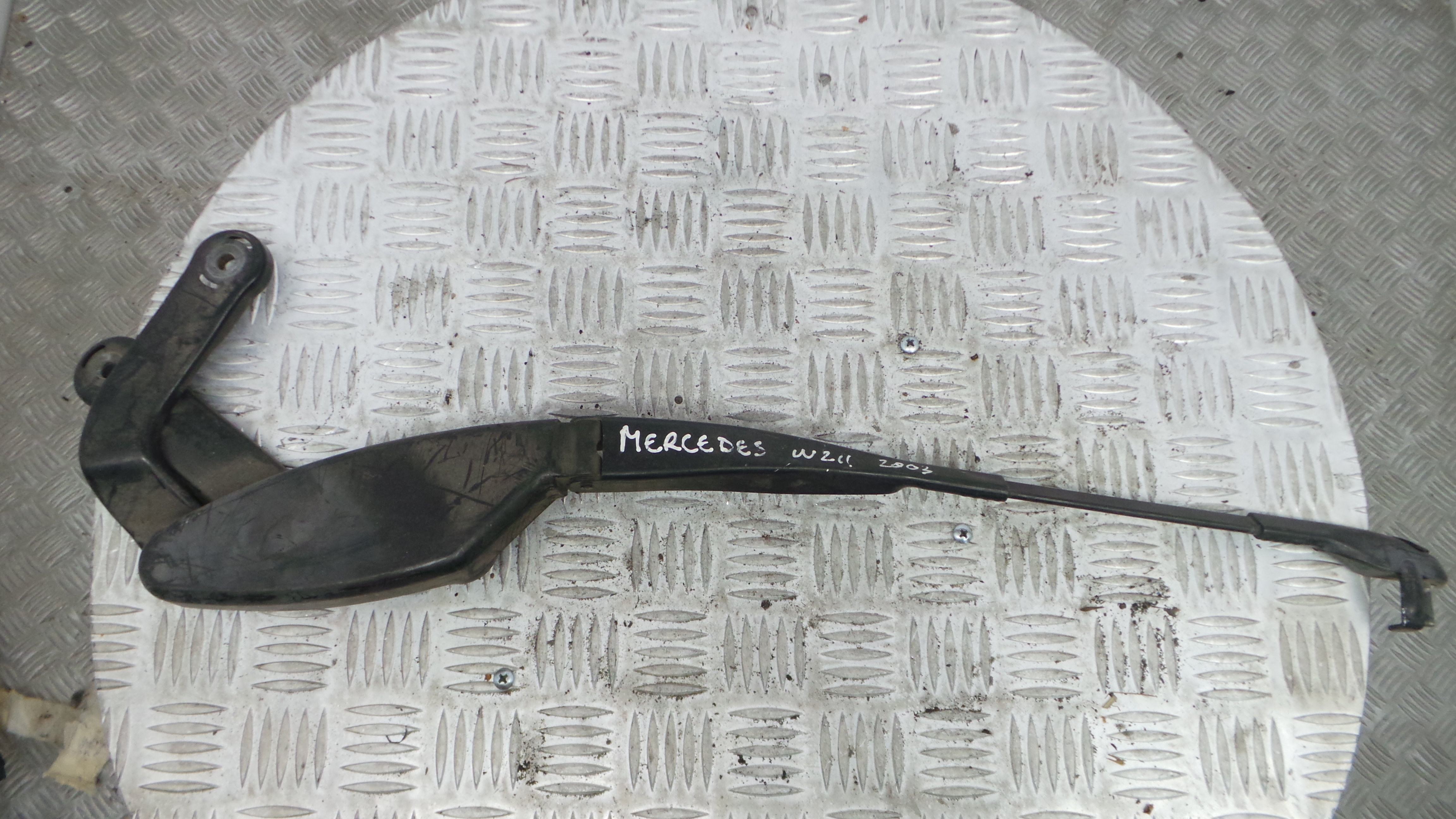 Braço Direito Limpa Para brisas A2118201244 - MERCEDES-BENZ E-CLASS (W211)-33188042