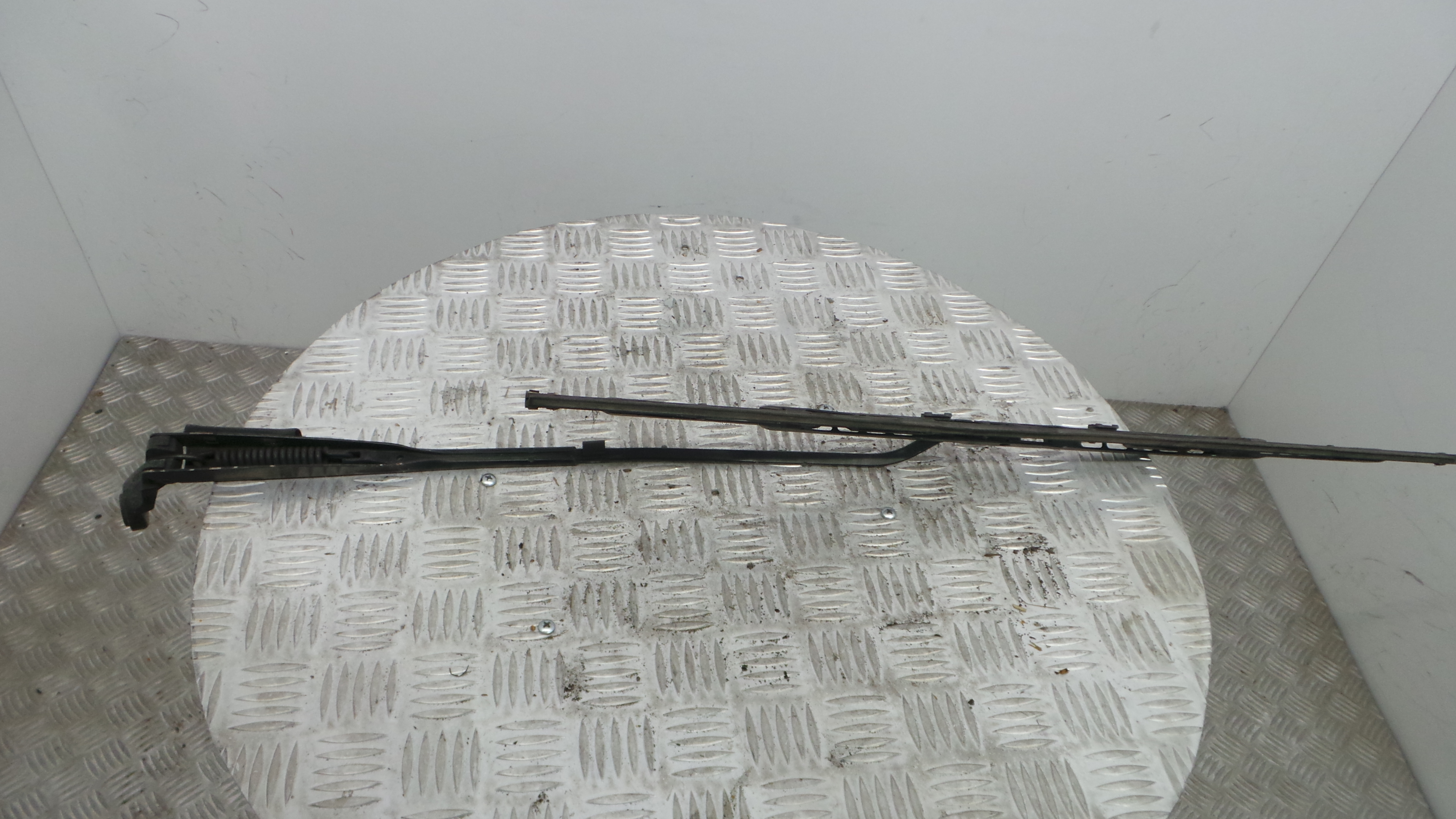 Braço Esquerdo Limpa Para Brisas A6388202344 - MERCEDES-BENZ VITO Caixa (W638)-33188054