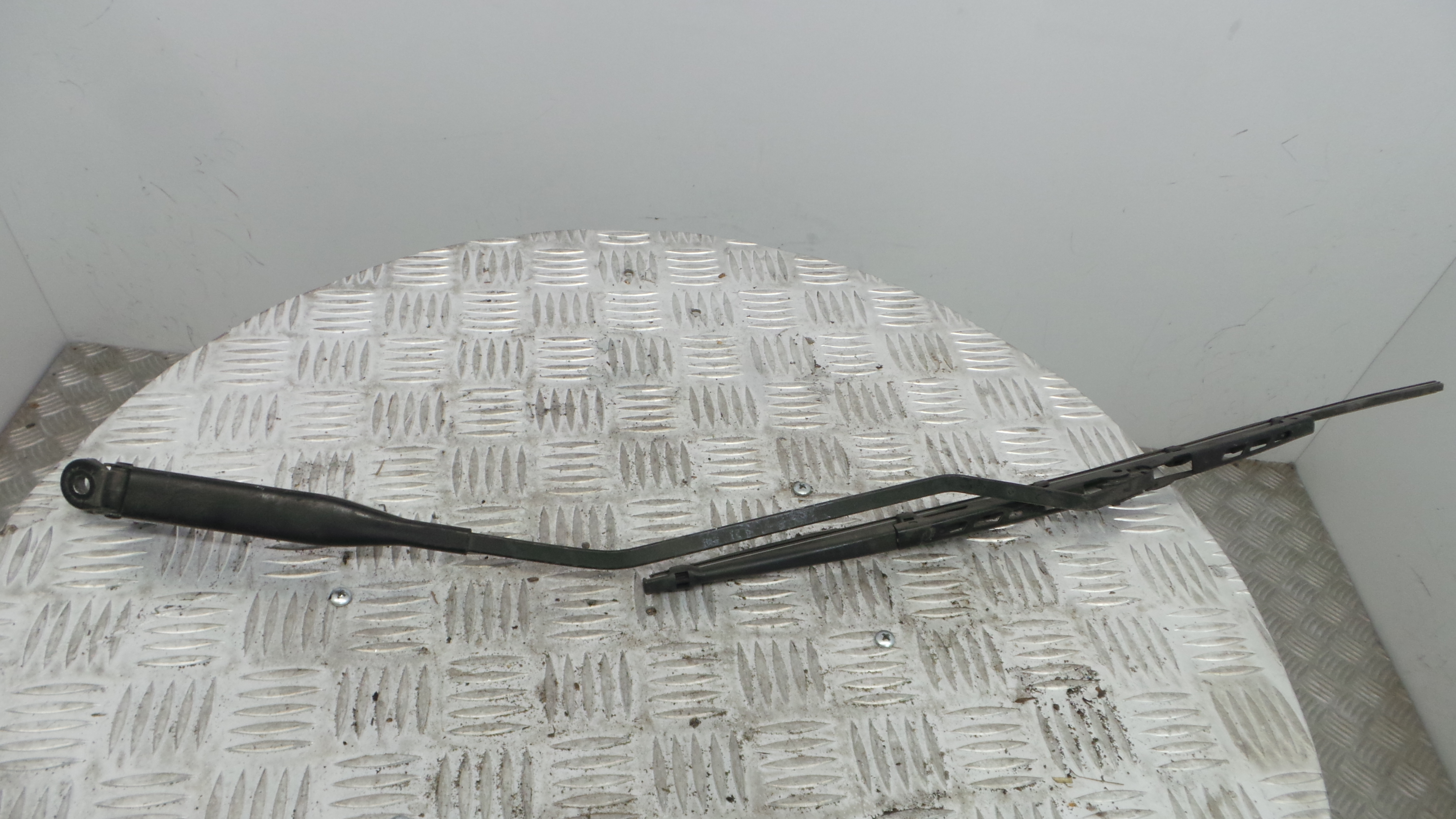 Braço Esquerdo Limpa Para Brisas 0001221 - SMART CITY-COUPE (450)-33188063