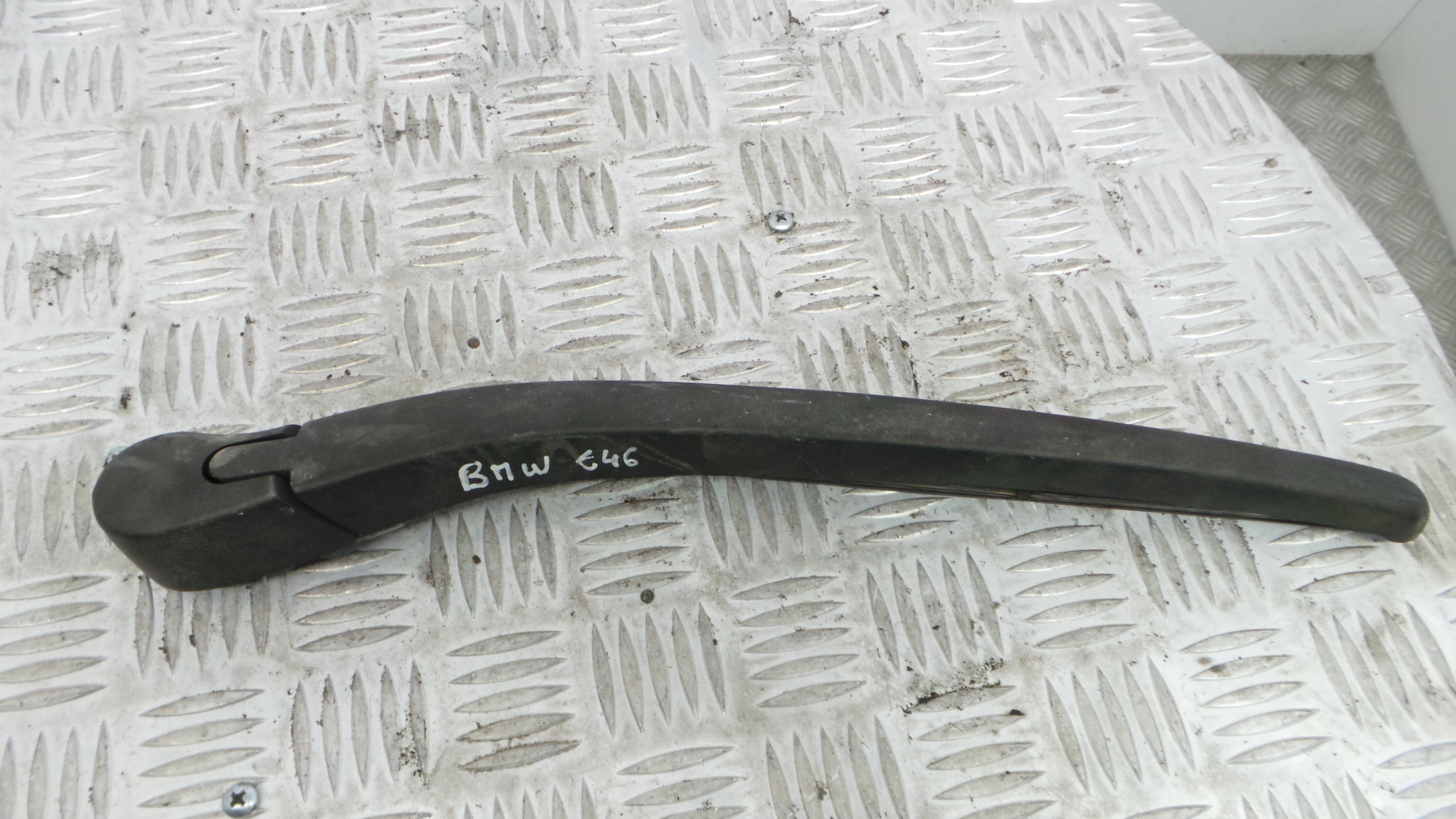 Braço Do Limpa-vidros 61.62-8220830 - BMW 3 (E46)-33188072 Braço Do Limpa-vidros 61.62-8220830 - BMW 3 (E46)-33188072