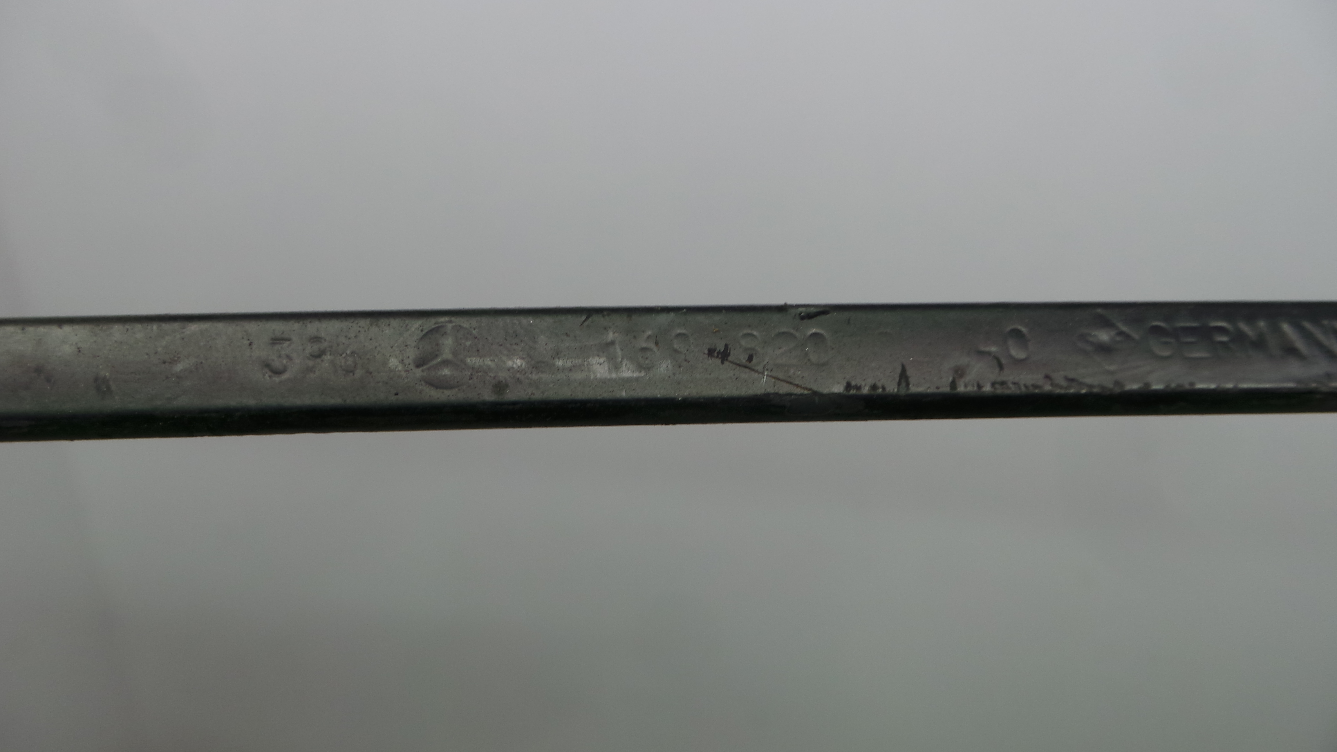 Braço Direito Limpa Para brisas A1698200240 - MERCEDES-BENZ A-CLASS (W169)-33188084