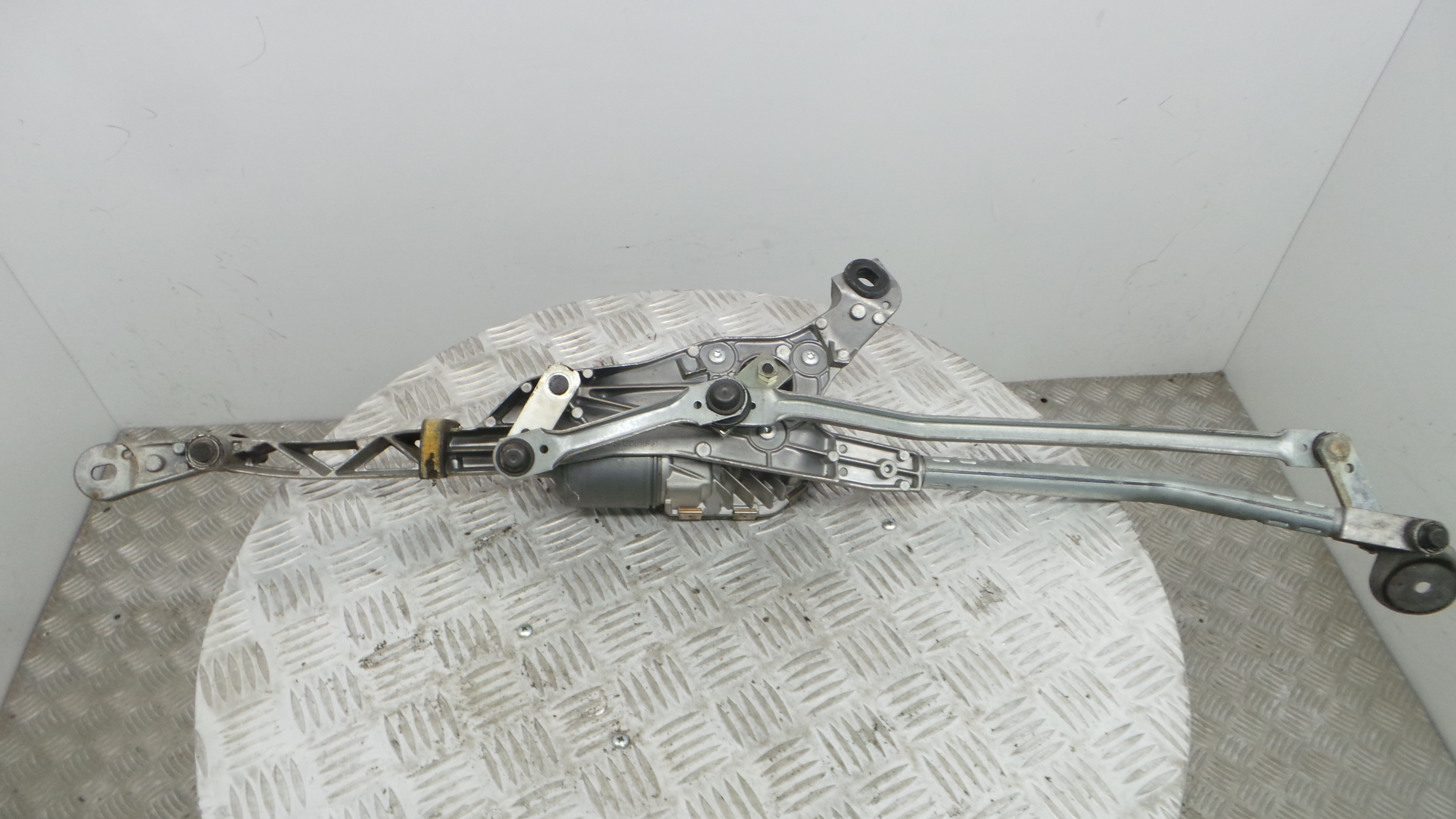 Motor Limpa Vidros Frente  0390241843 - MERCEDES-BENZ C-CLASS (W204)-33188129