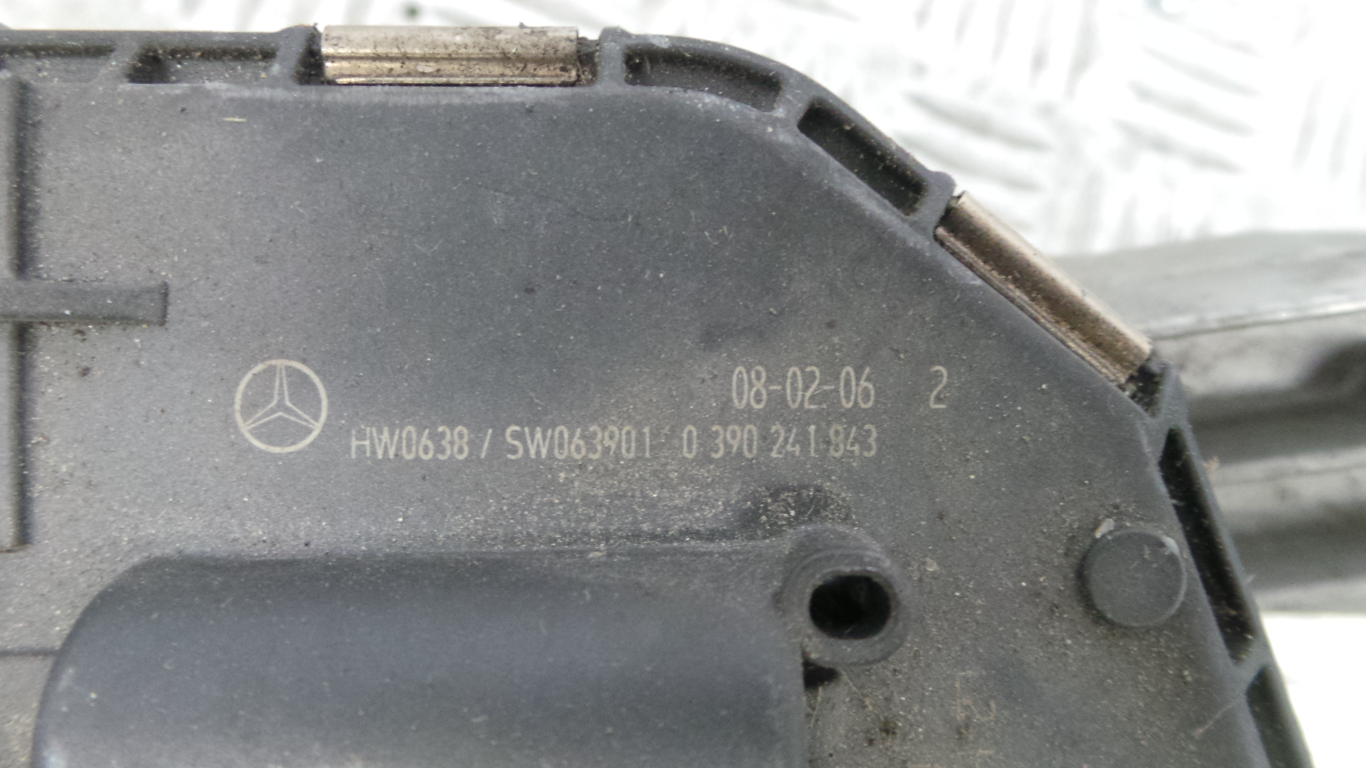 Motor Limpa Vidros Frente  0390241843 - MERCEDES-BENZ C-CLASS (W204)-33188129