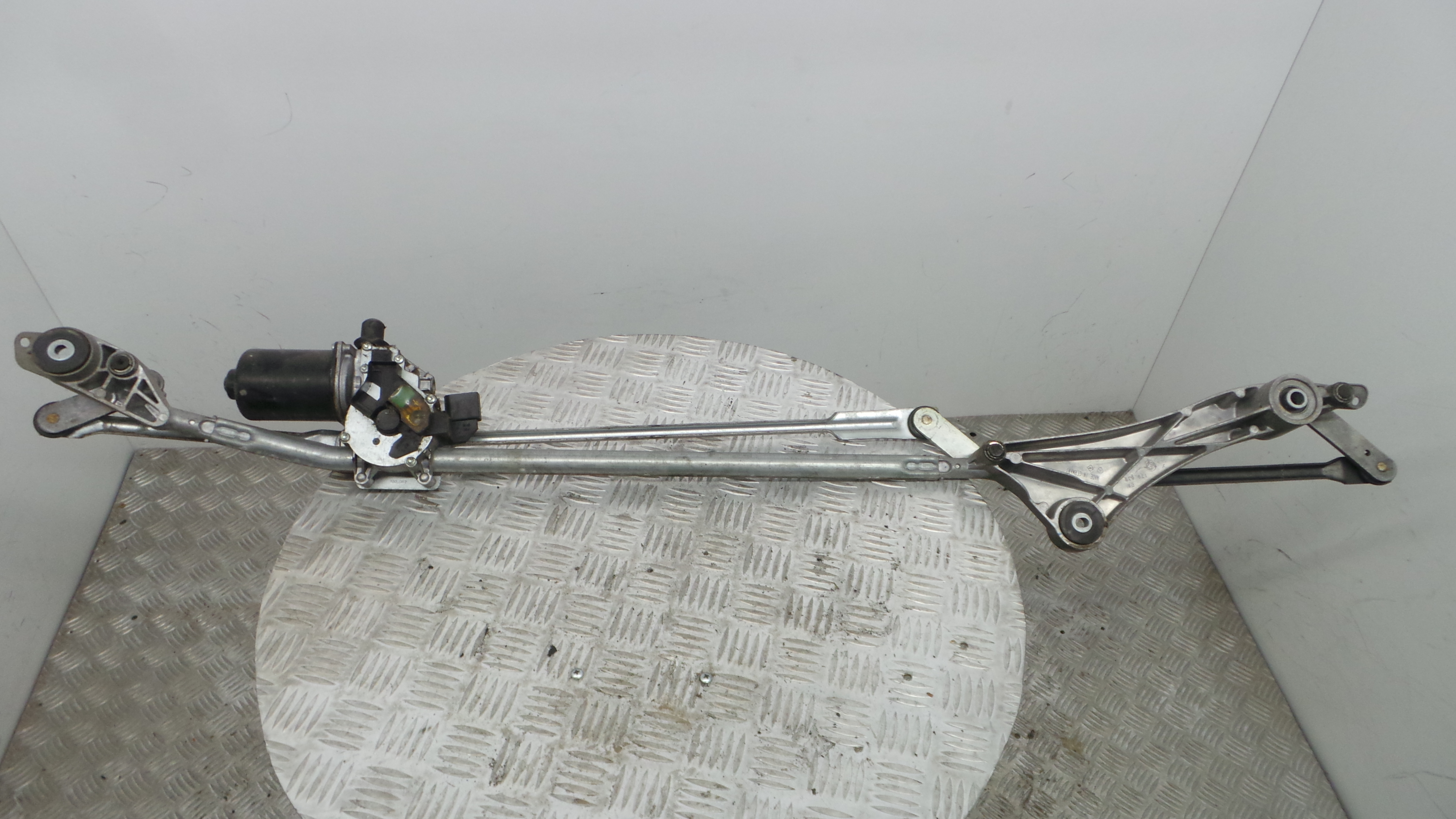 Motor Limpa Vidros Frente A1698200300 - MERCEDES-BENZ A-CLASS (W169)-33188185