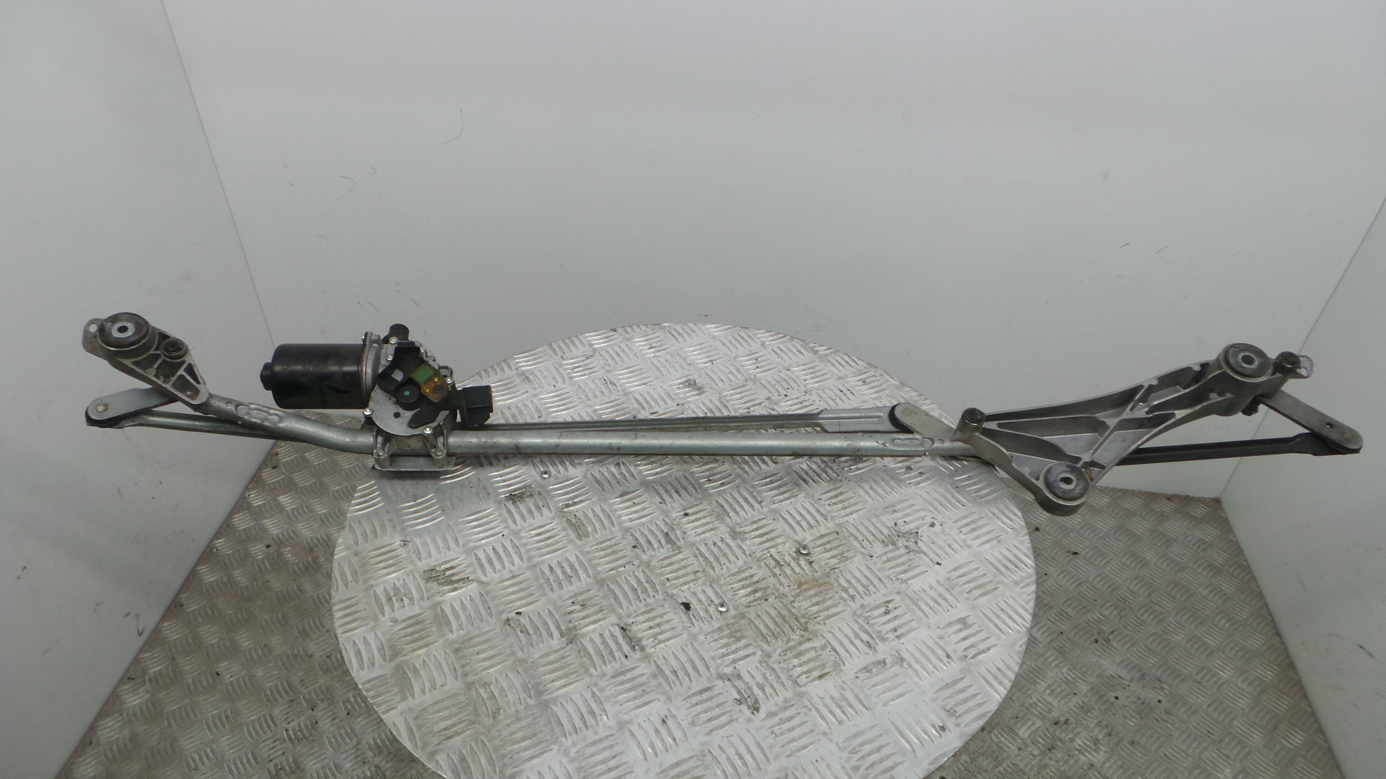 Motor Limpa Vidros Frente  A1698200300 - MERCEDES-BENZ B-CLASS Sports Tourer (W245)-33188188