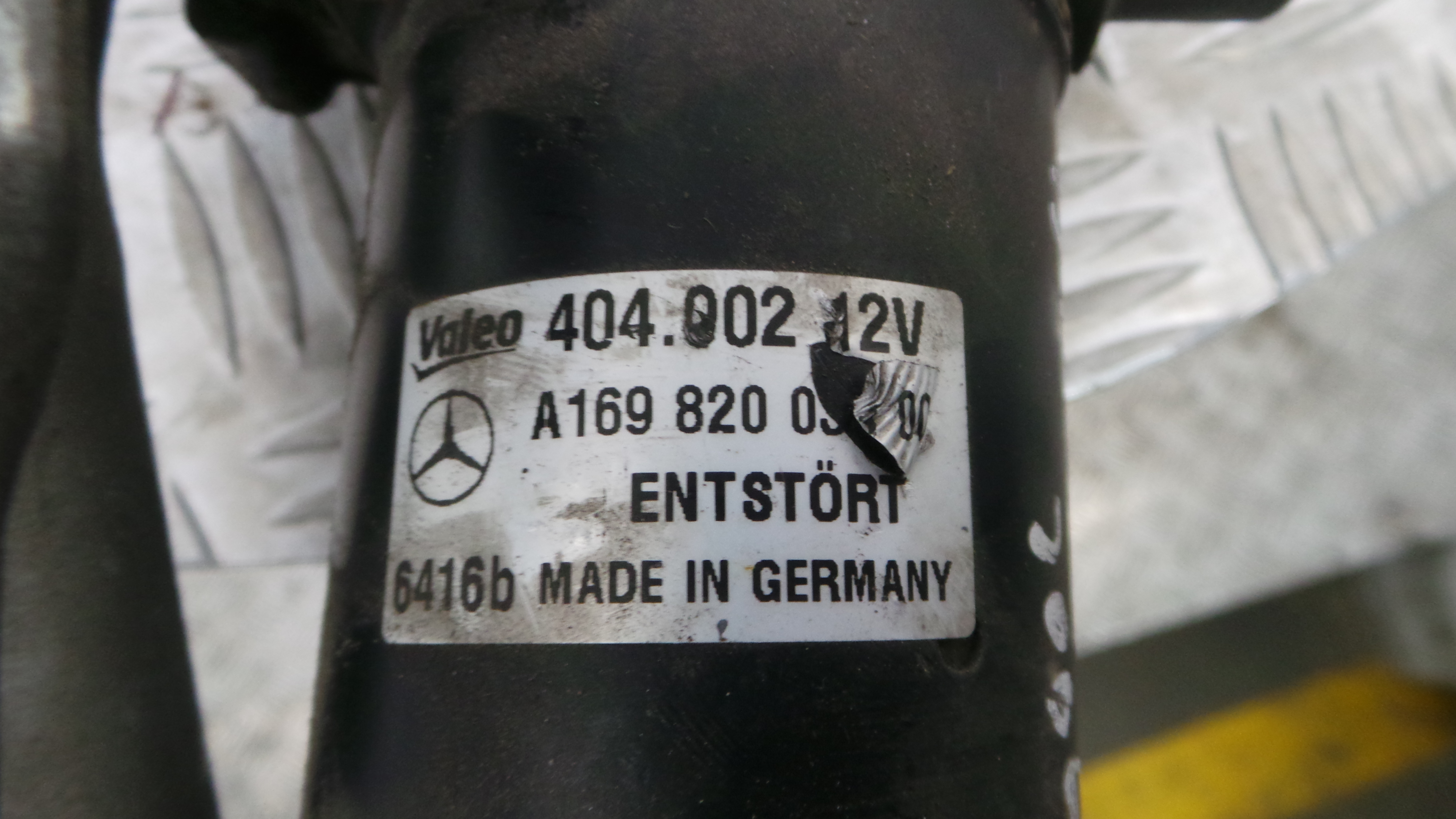 Motor Limpa Vidros Frente  A1698200300 - MERCEDES-BENZ B-CLASS Sports Tourer (W245)-33188188