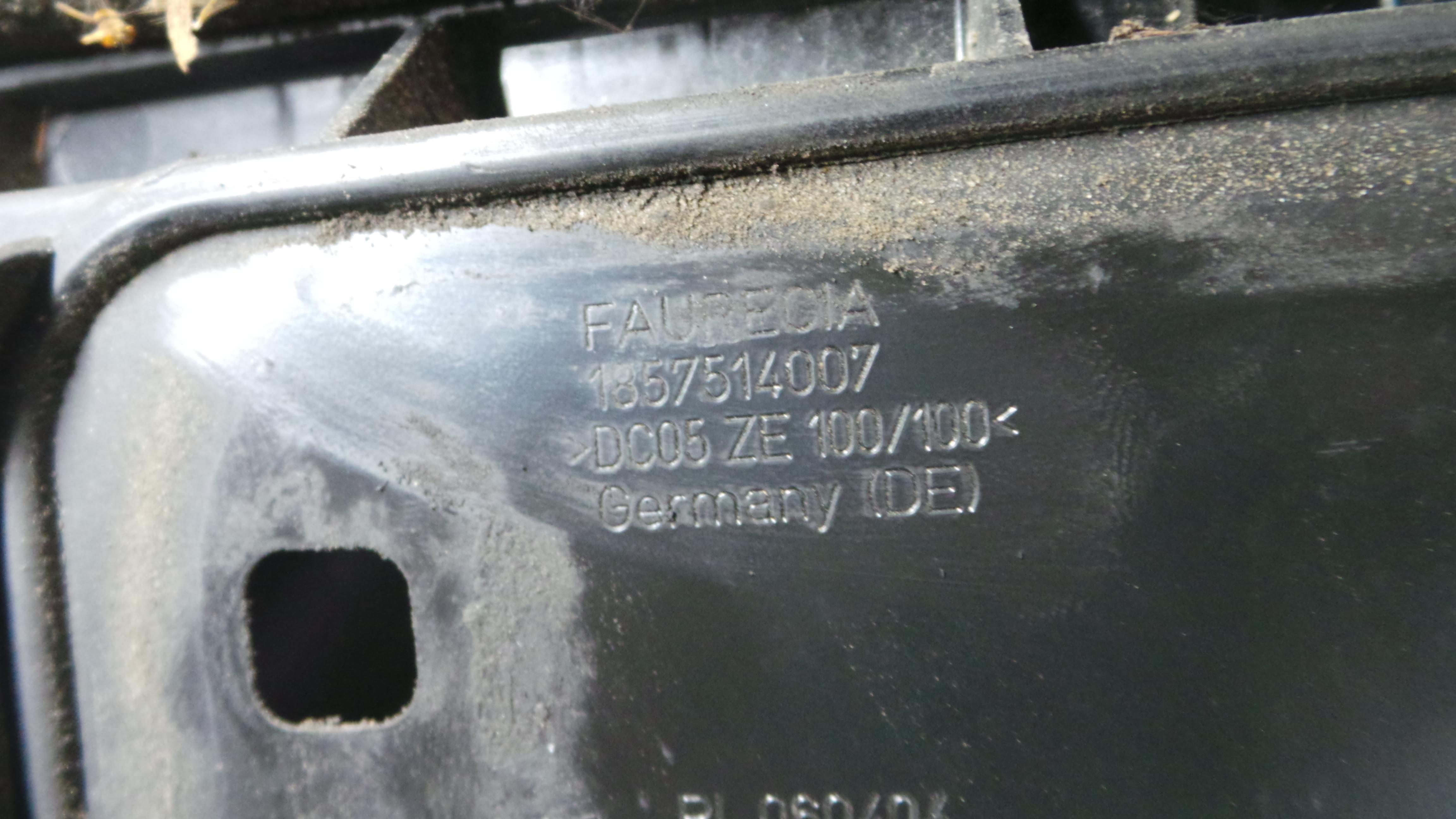 Frente em Fibra ou Chapa 51.64-7193192 - BMW 1 (E87)-33188280