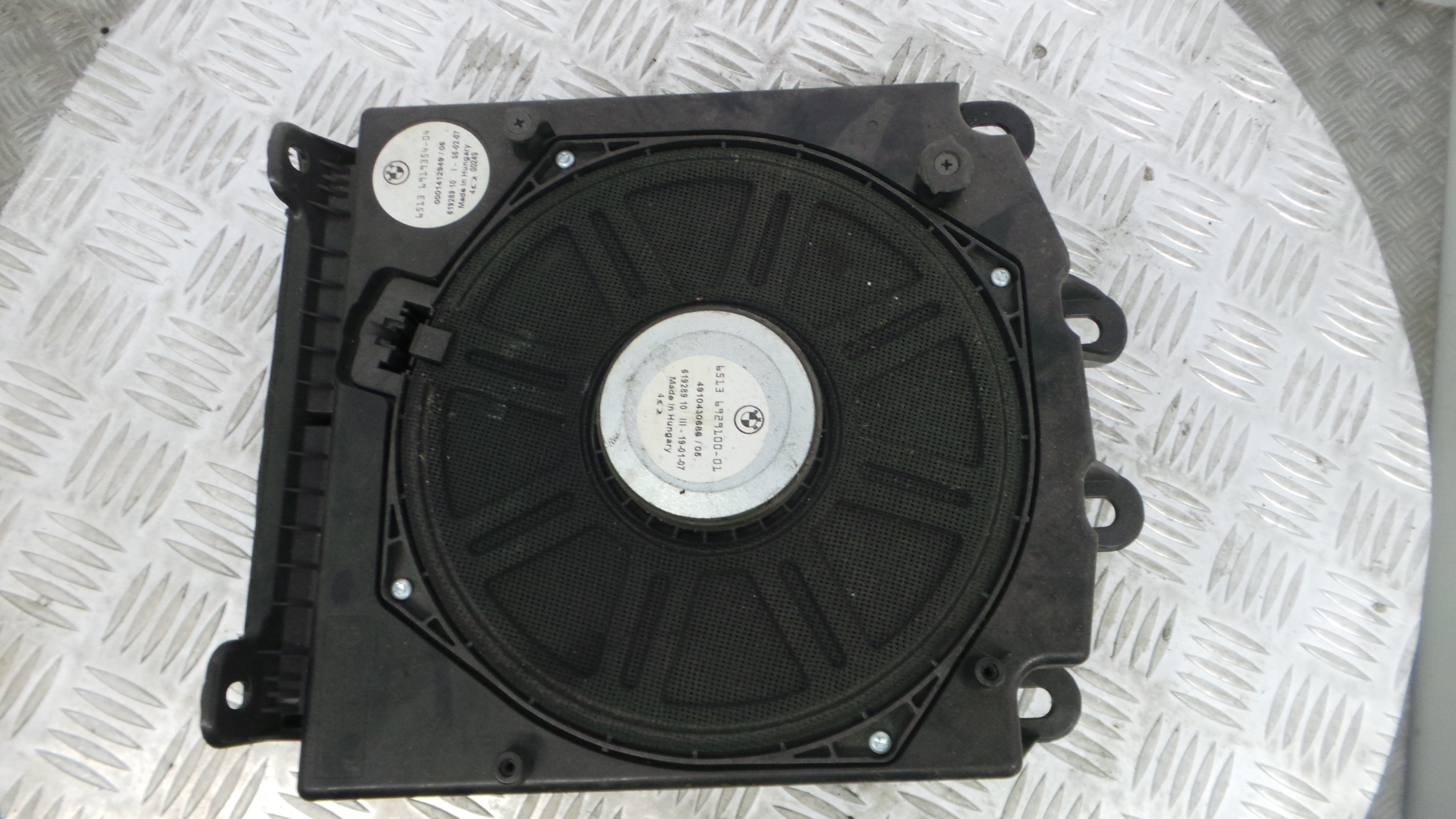 Subwoofers 65.13-6929100 - BMW 5 (E60)-33188303