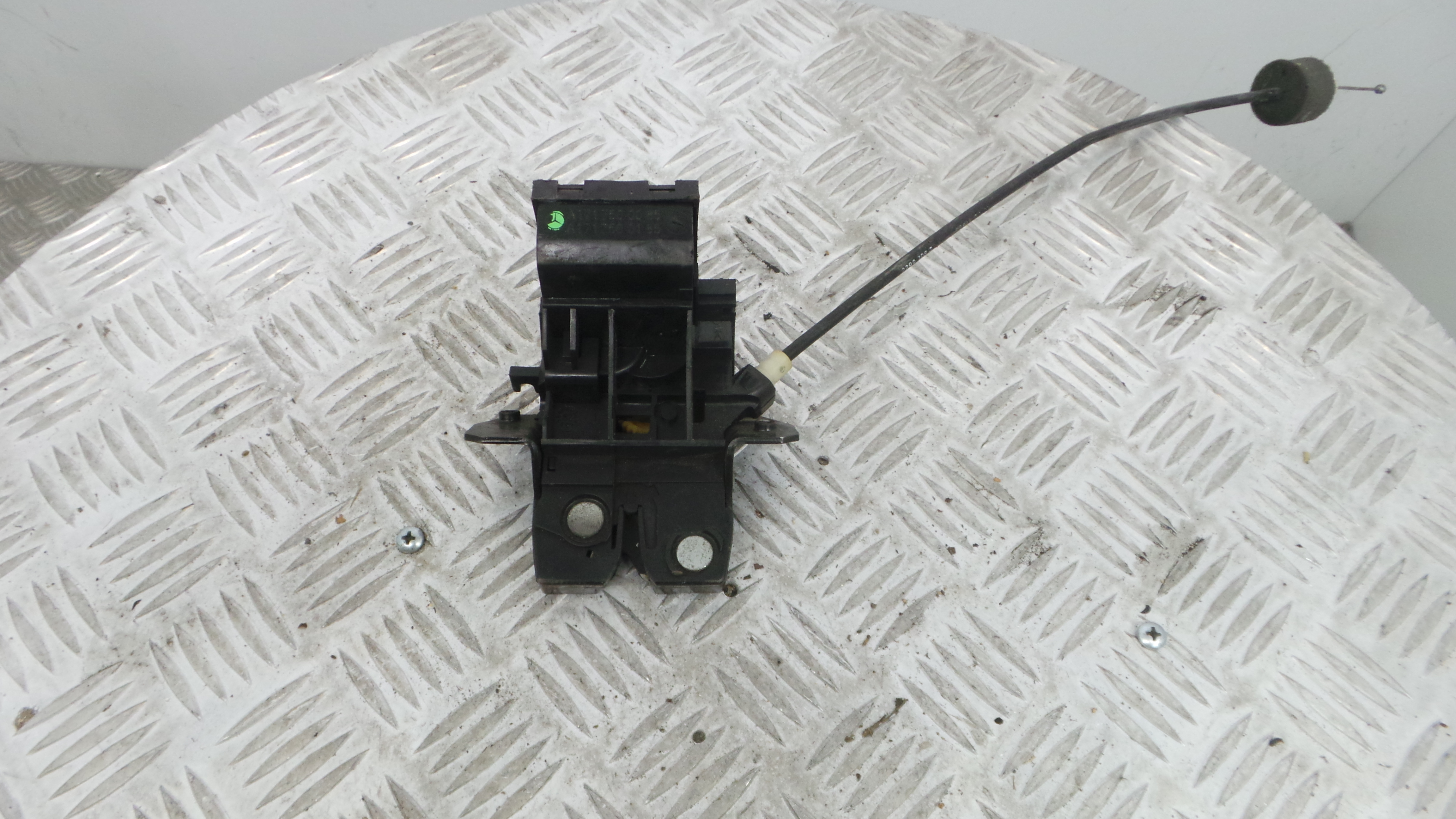 Fecho Mala  A1717500085 - MERCEDES-BENZ A-CLASS (W176)-33188408