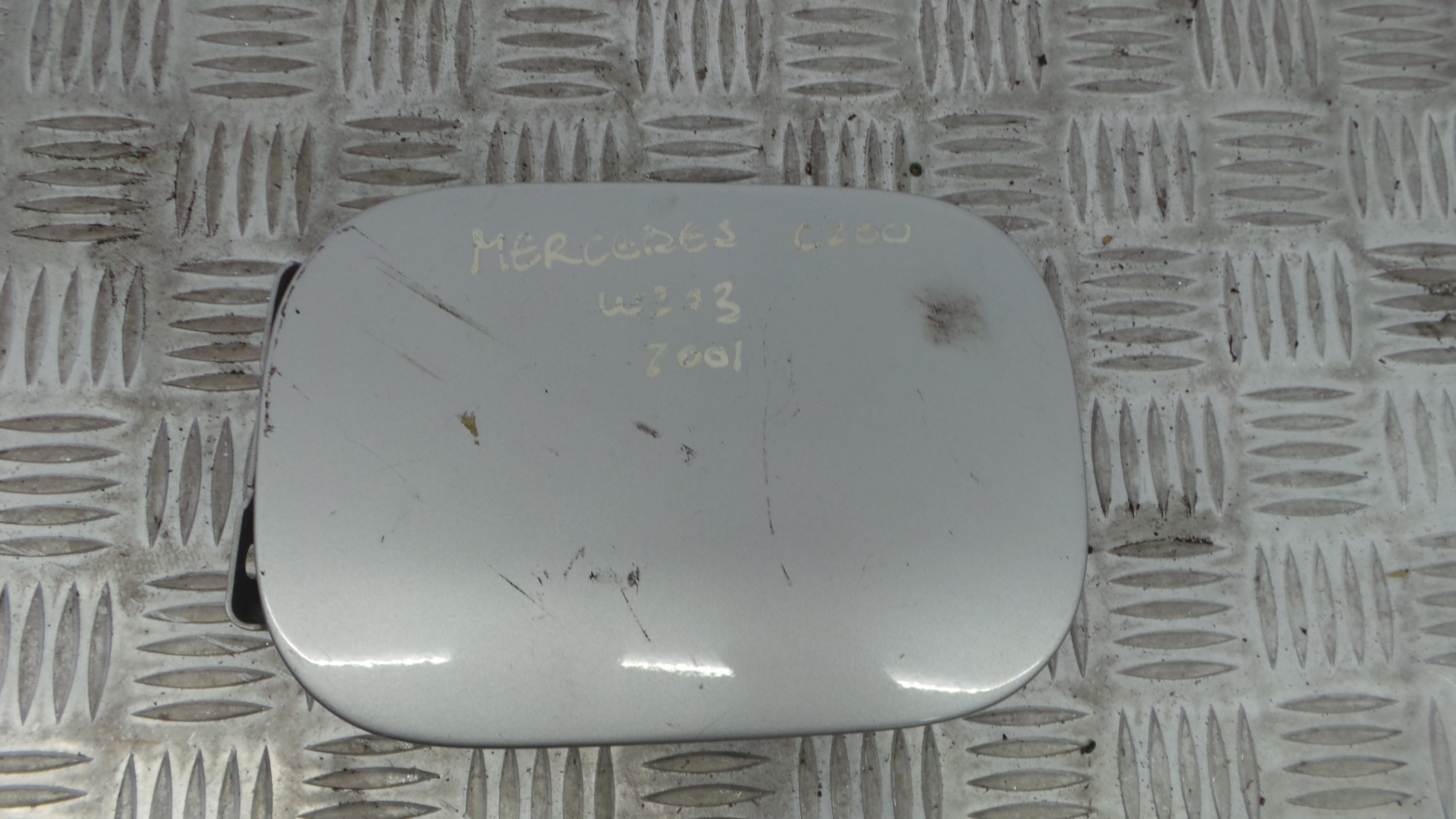 Tampão de Combustivel  A2037500206 - MERCEDES-BENZ C-CLASS (W203)-33188435