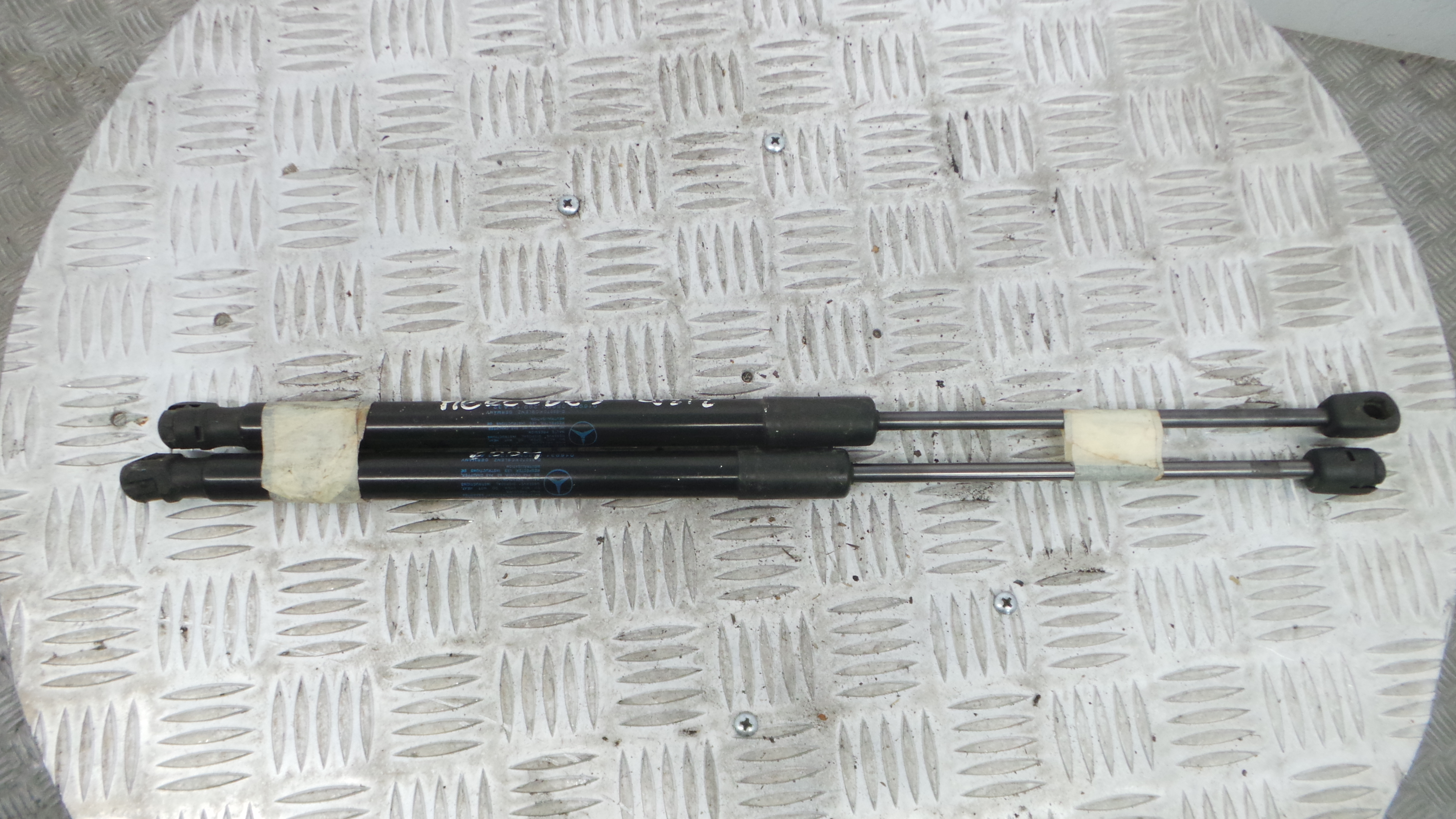 Amortecedor da Mala A2127400045 - MERCEDES-BENZ E-CLASS (W212)-33188481