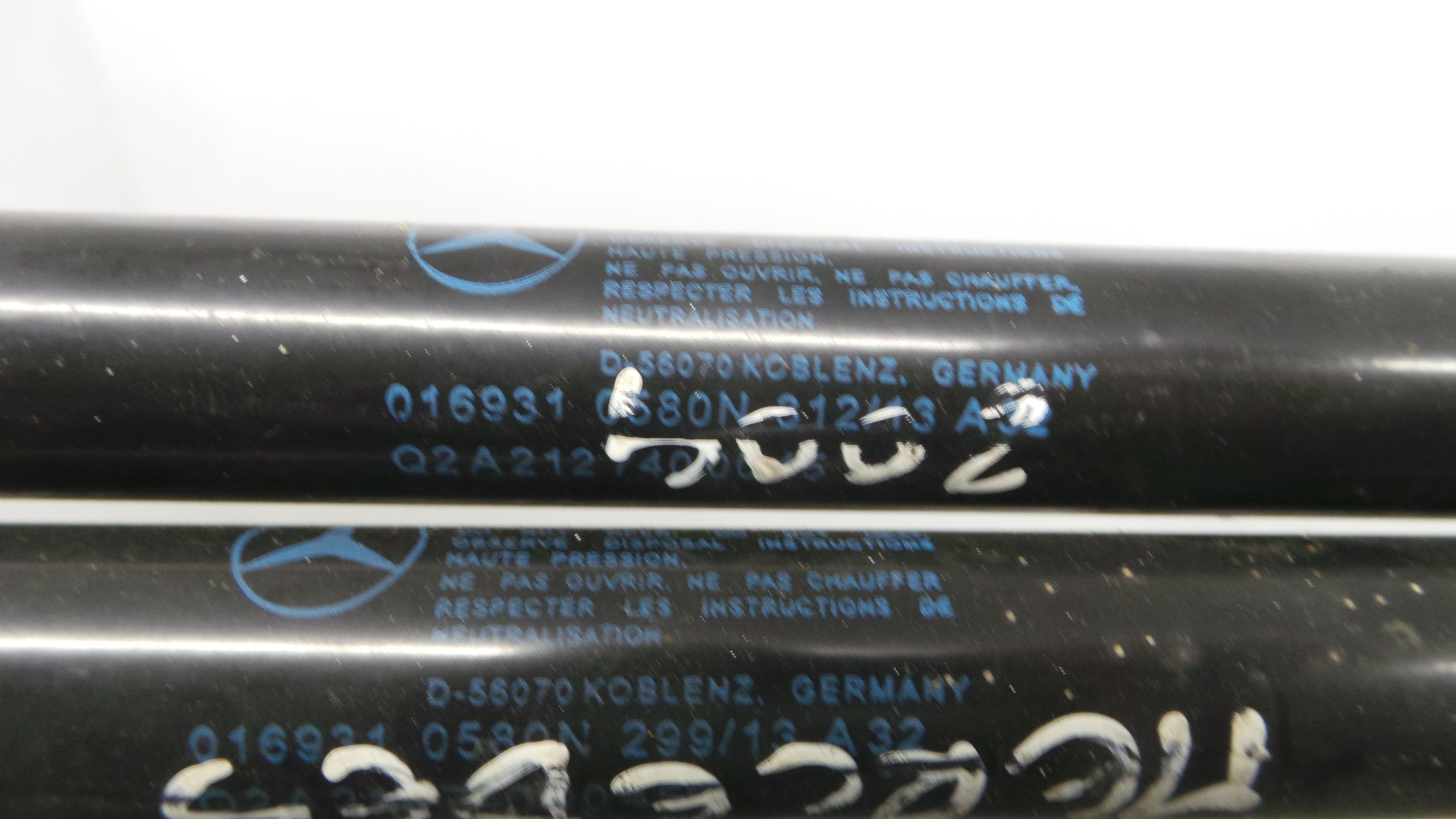 Amortecedor da Mala A2127400045 - MERCEDES-BENZ E-CLASS (W212)-33188481