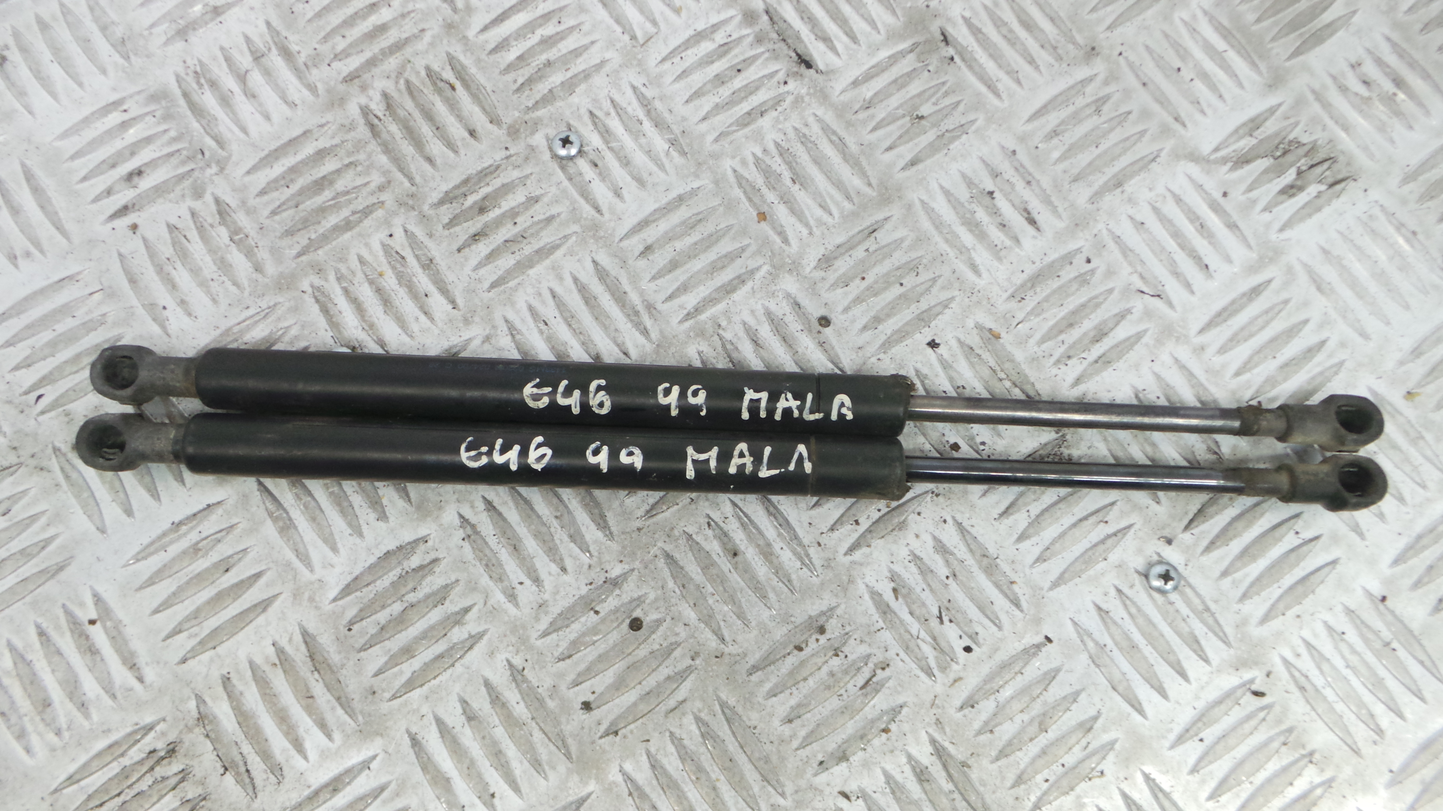 Amortecedor da Mala 51.24-8254281 - BMW 3 (E46)-33188493