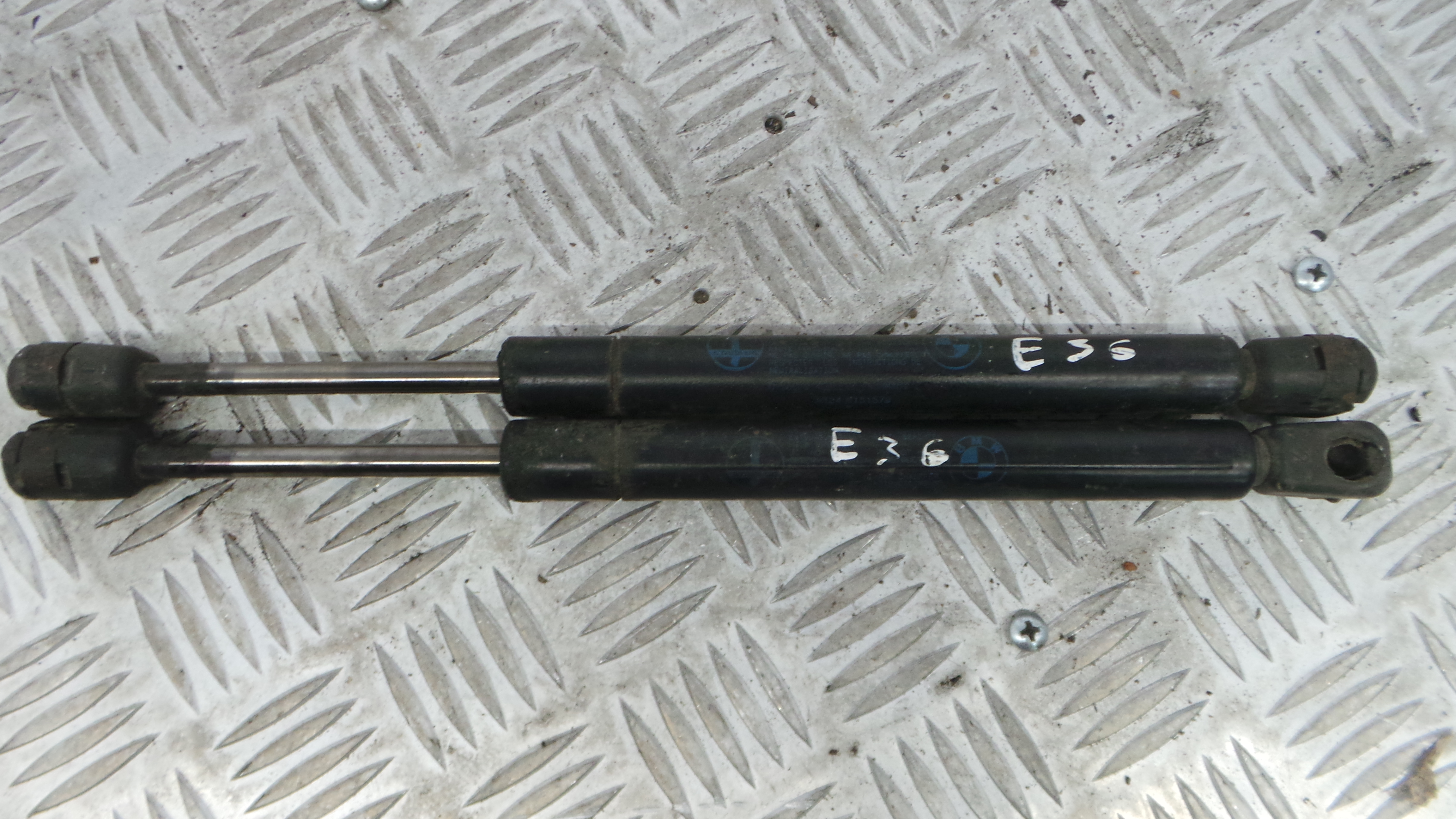 Amortecedor da Mala 51.24-8151579 - BMW 3 (E36)-33188496