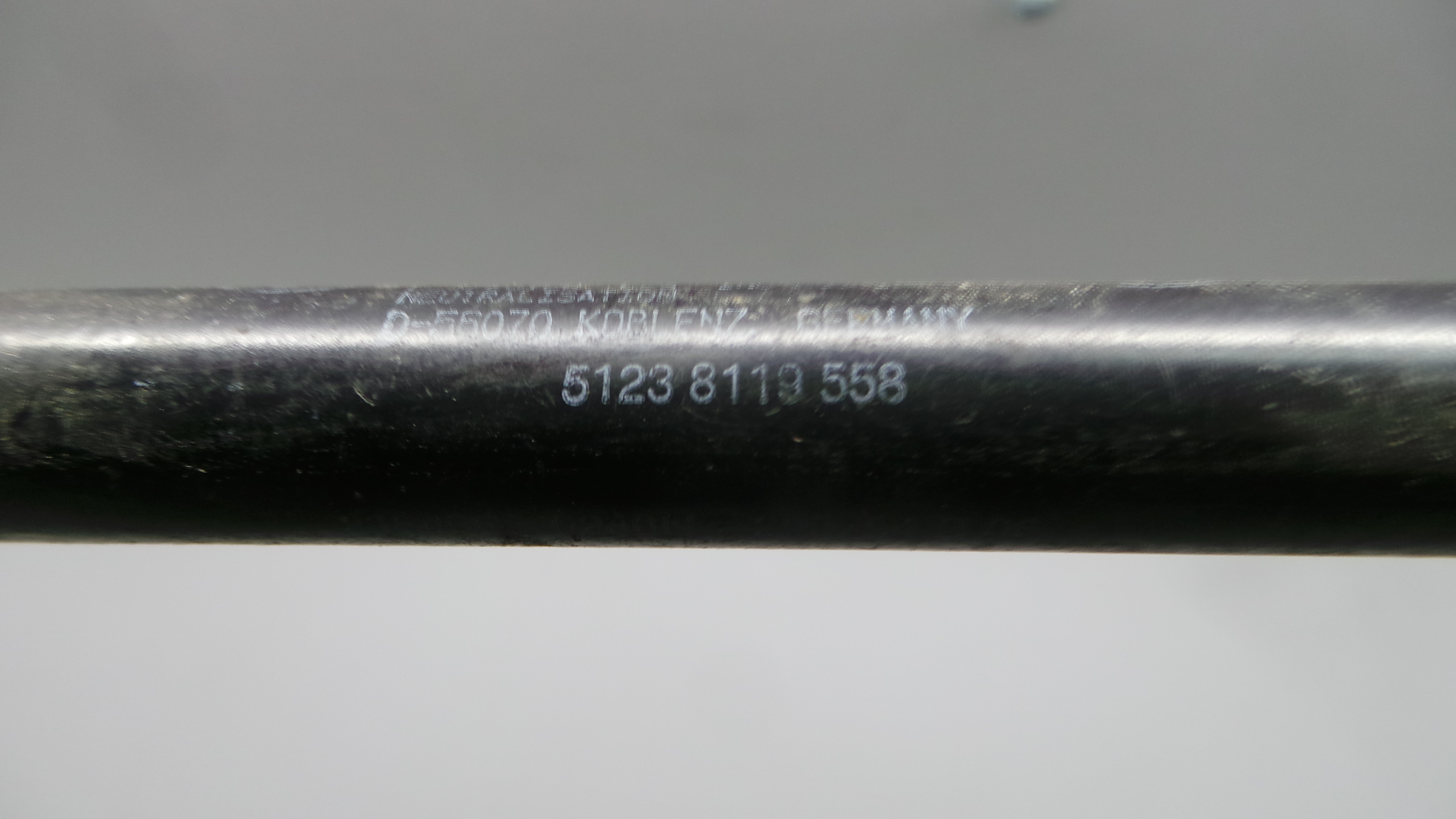 Amortecedor do Capot 51.23-8119558 - BMW 3 (E36)-33188503