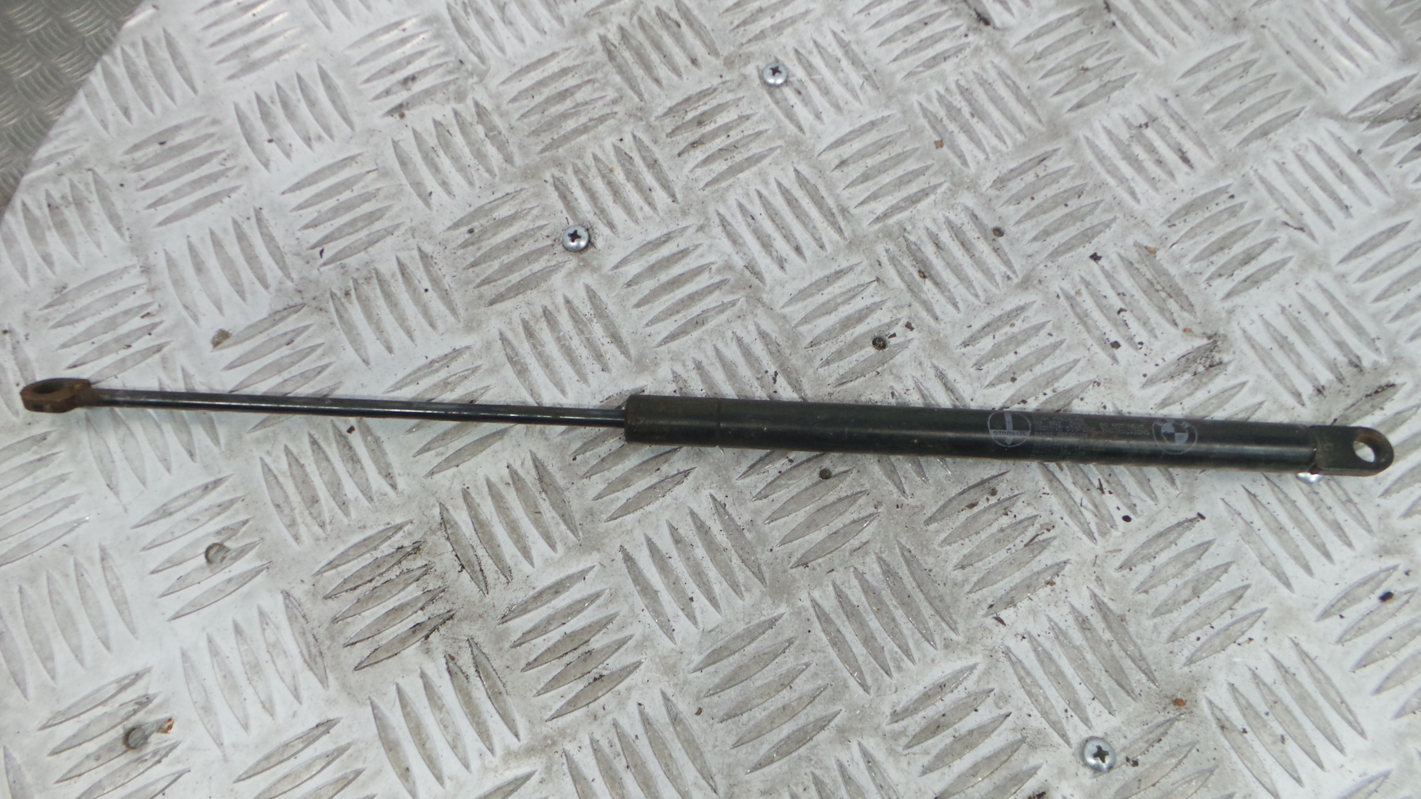 Amortecedor do Capot 51.23-8119558 - BMW 3 (E36)-33188506