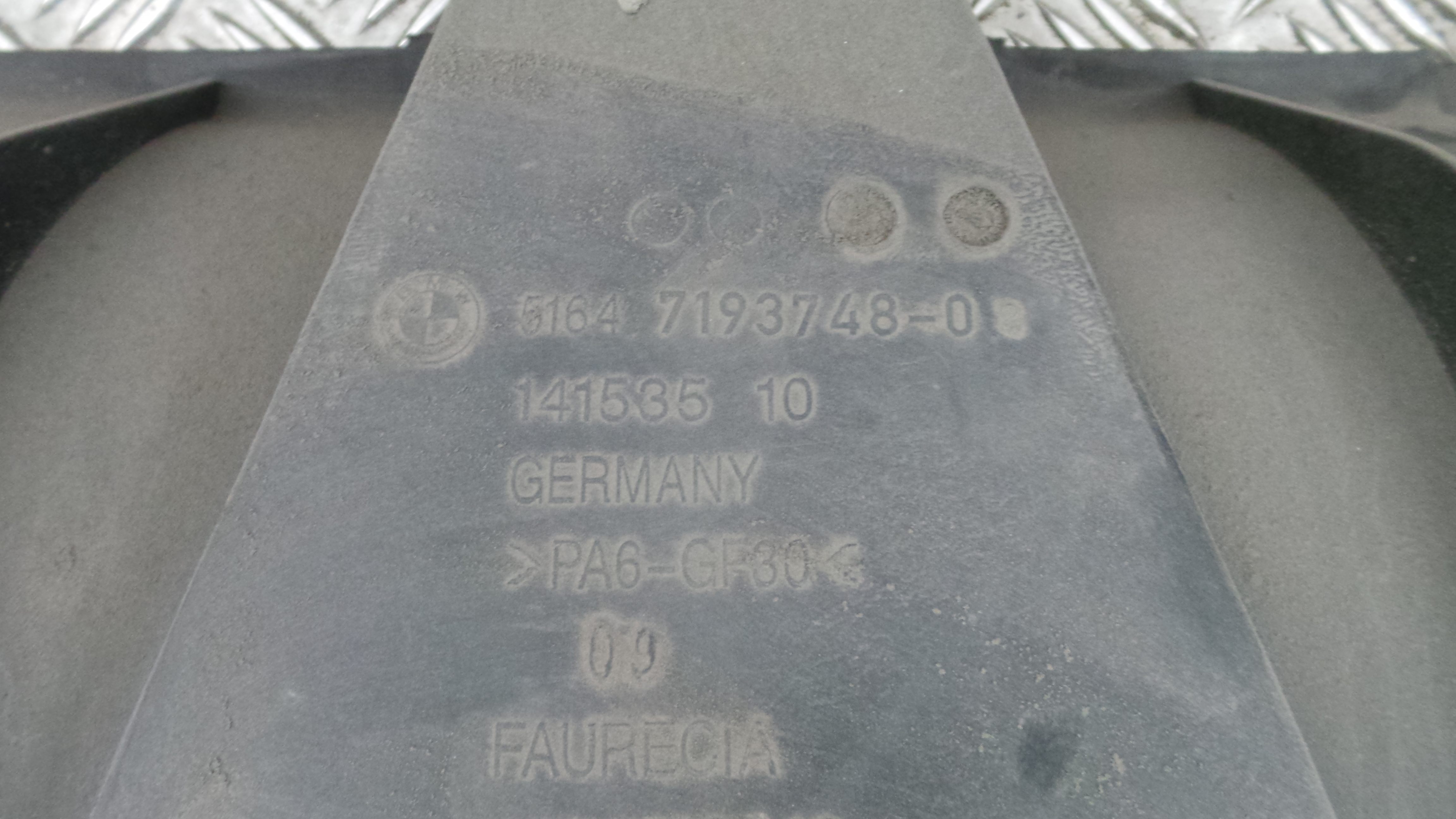 Frente em Fibra ou Chapa 51.64-7193192 - BMW 1 (E87)-33189236