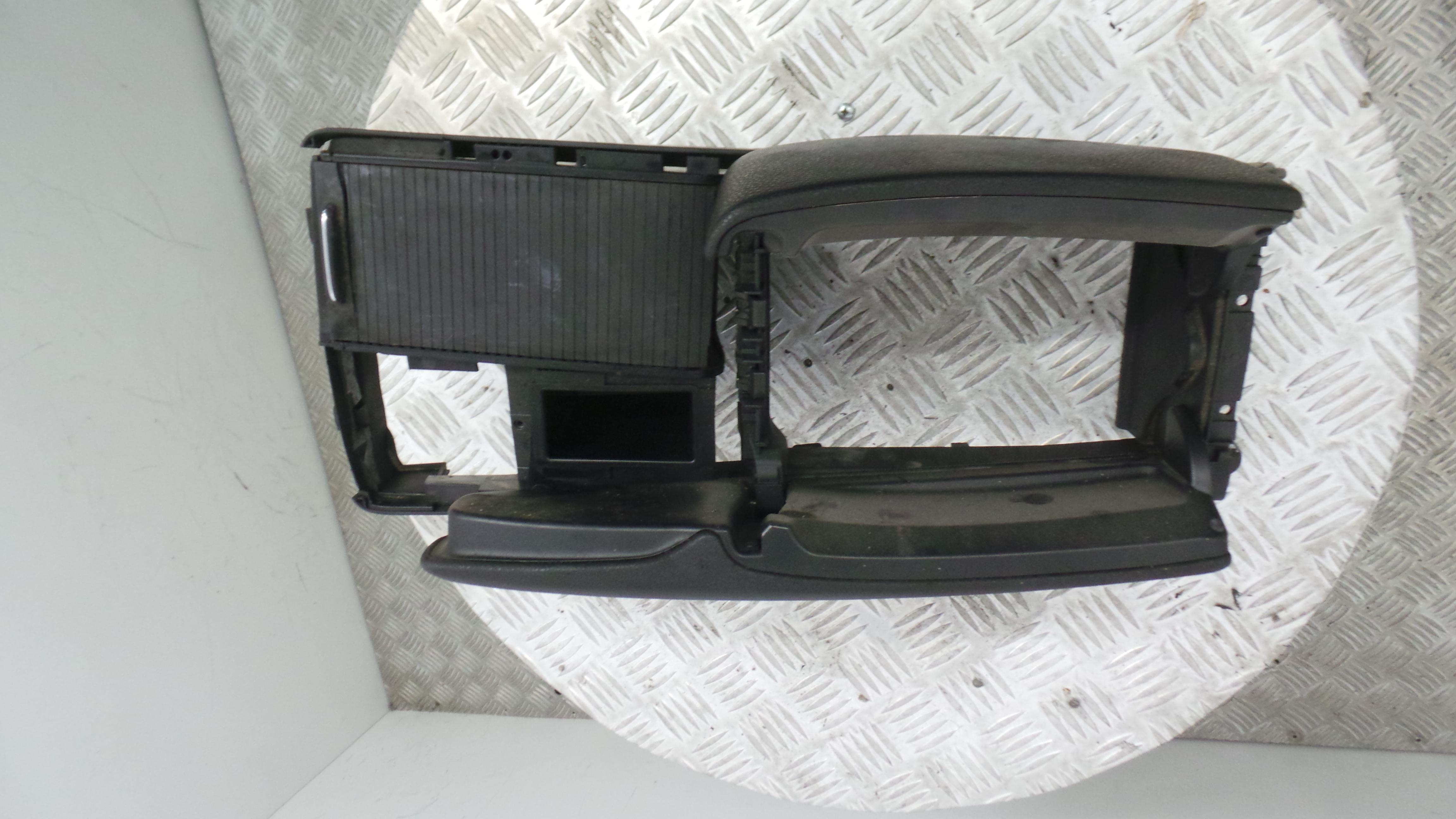 Apoio de Braço Central A2046800639 - MERCEDES-BENZ C-CLASS (W204)-33189283