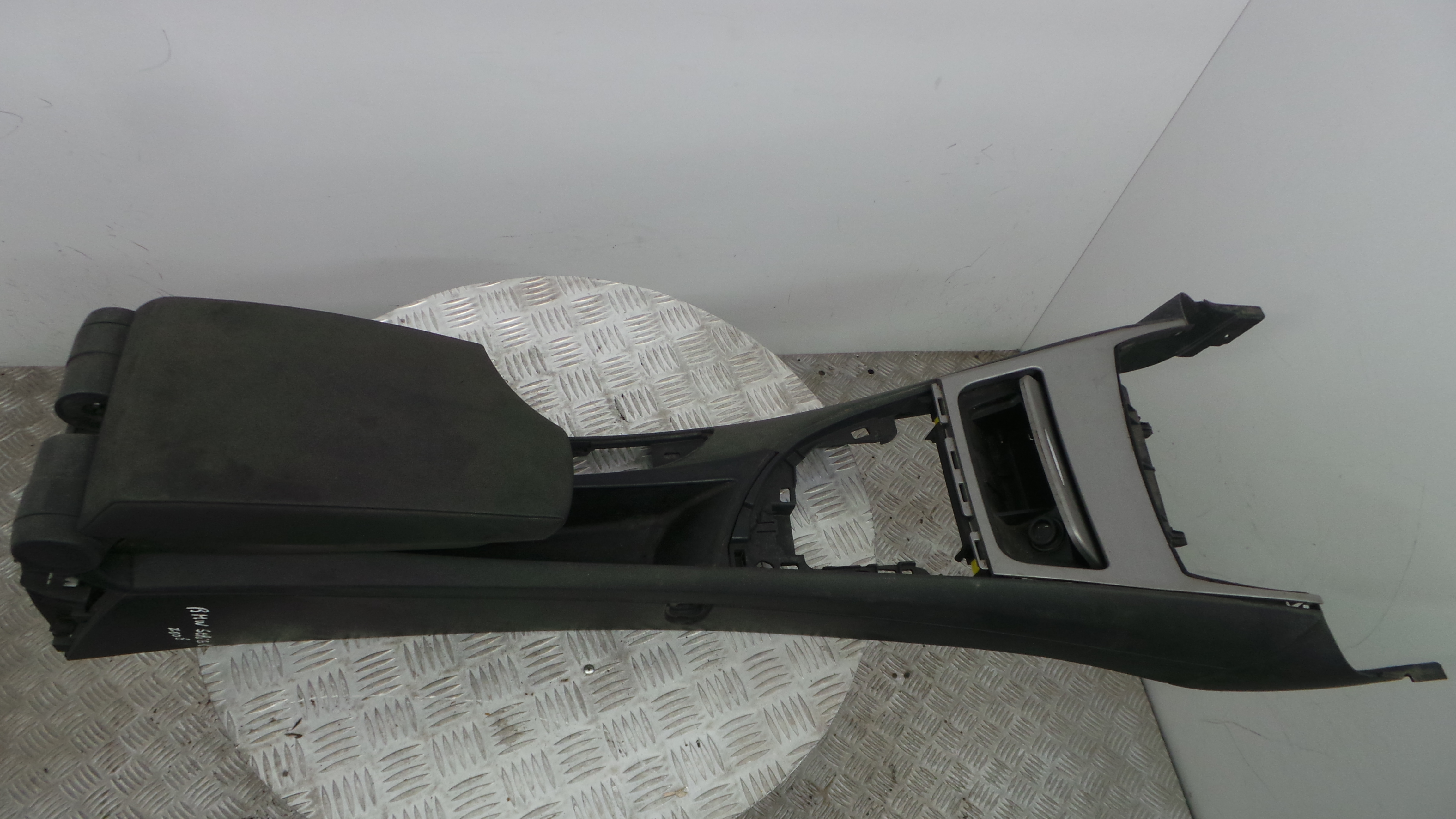 Apoio de Braço Central 51.16-7078564 - BMW 1 (E87)-33189288