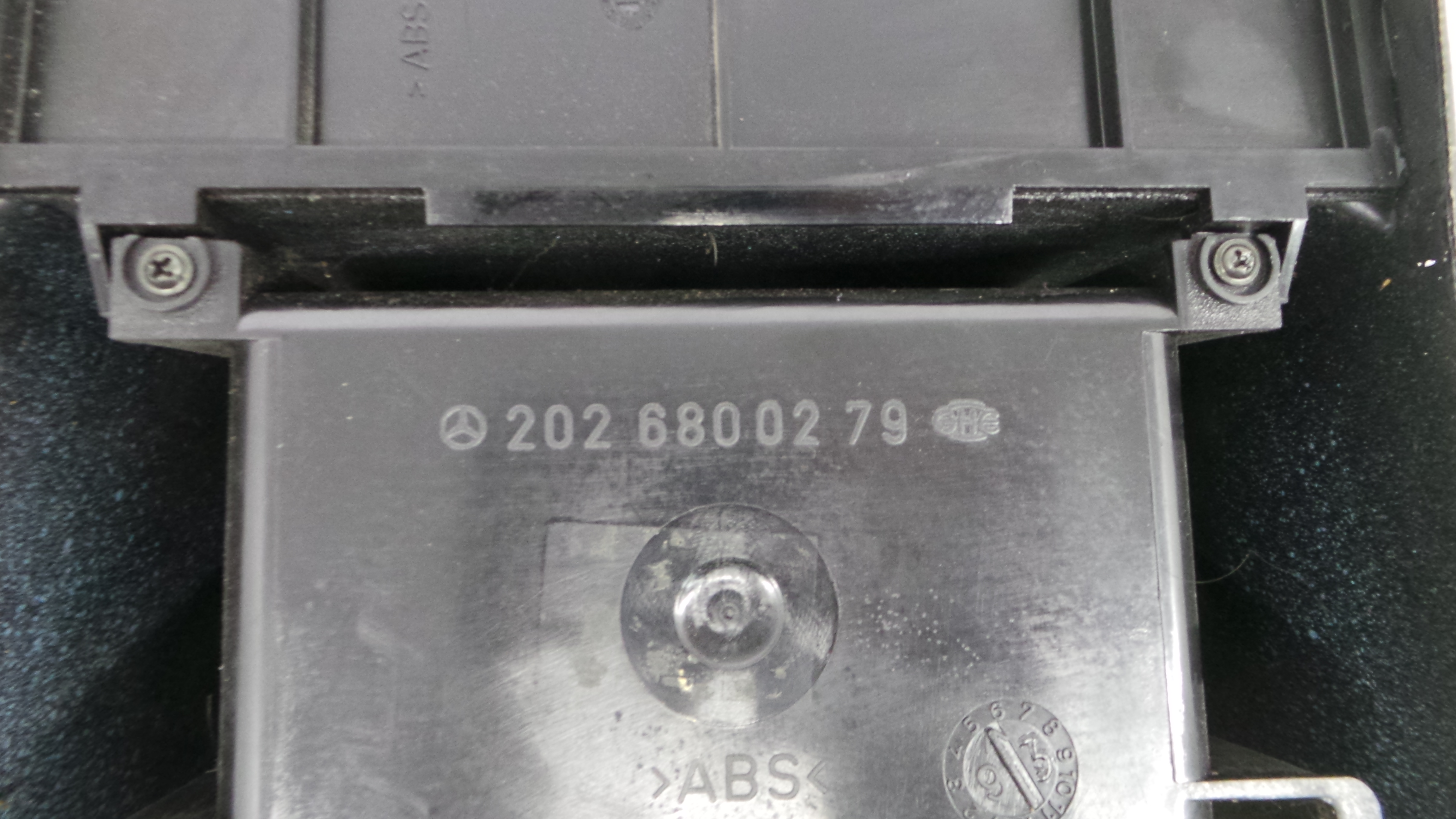 Apoio de Braço Central 2026800279 - MERCEDES-BENZ C-CLASS (W202)-33189304