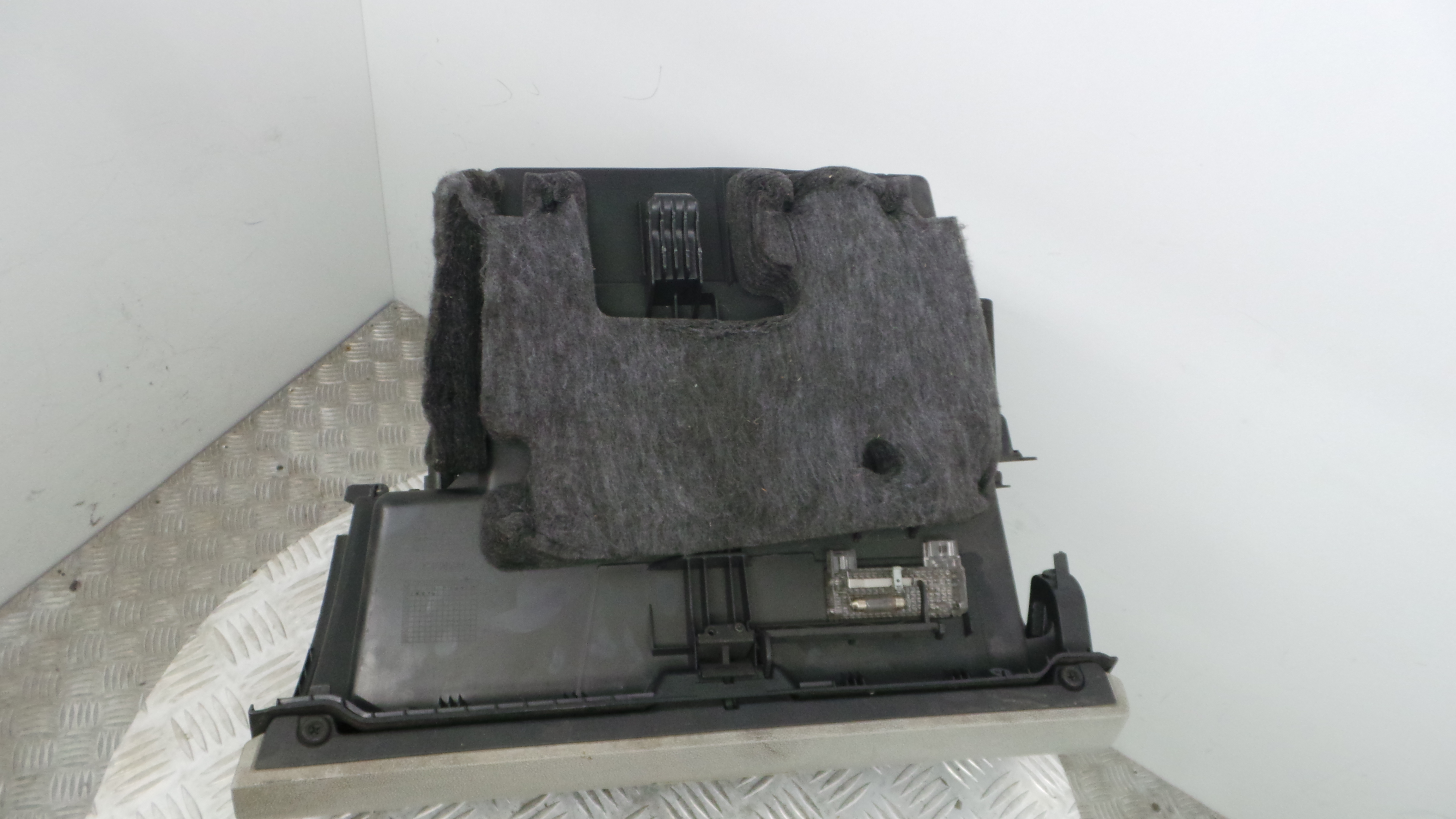 Porta Luvas A16968001919D84 - MERCEDES-BENZ A-CLASS (W169)-33189440