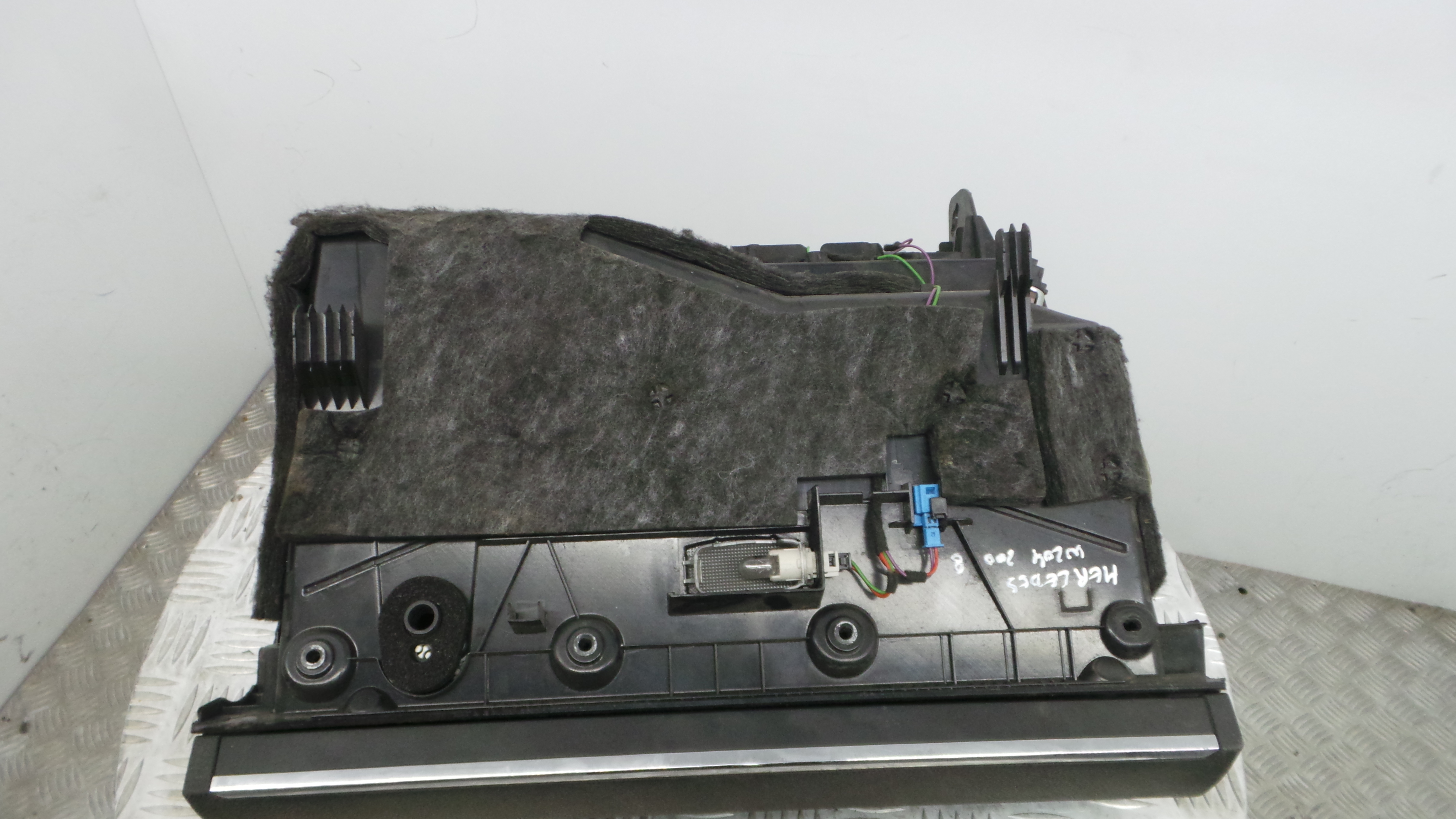 Porta Luvas A2046800091 - MERCEDES-BENZ C-CLASS (W204)-33189466