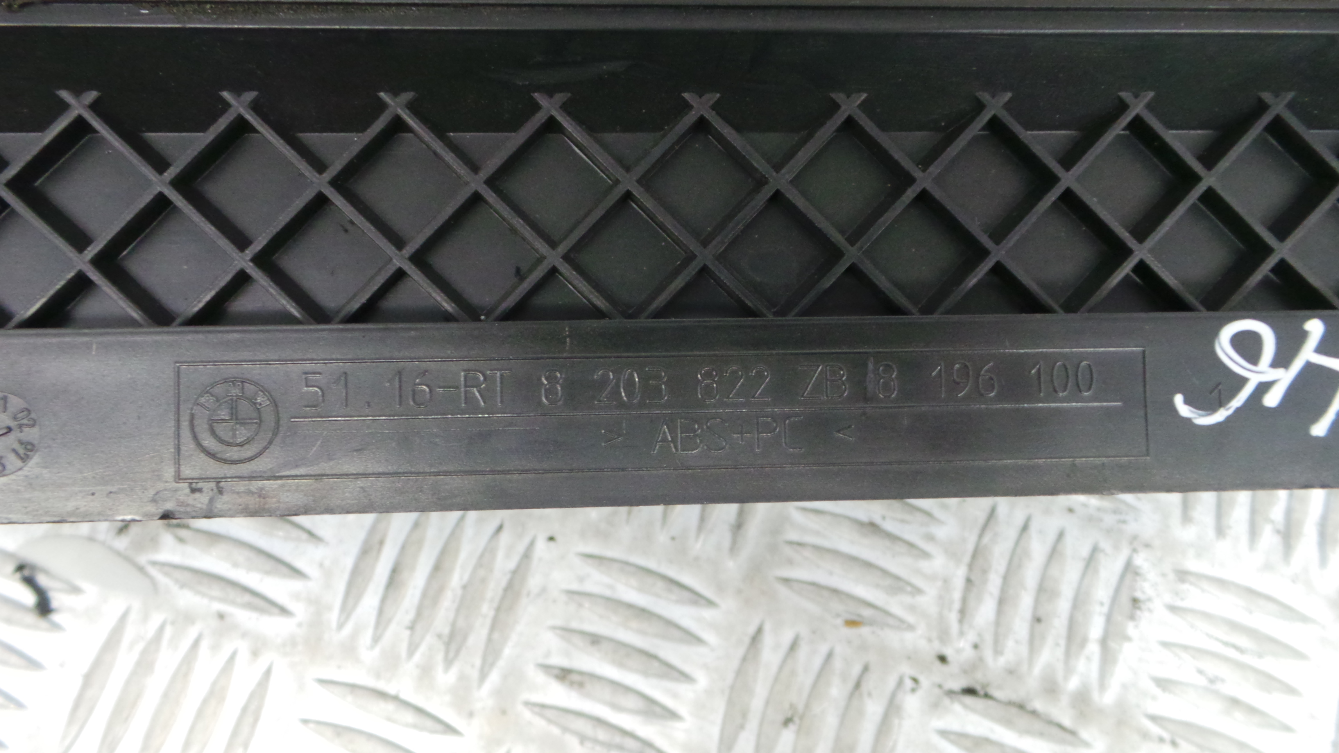 Porta Luvas 51.16-8203822 - BMW 3 (E46)-33189478