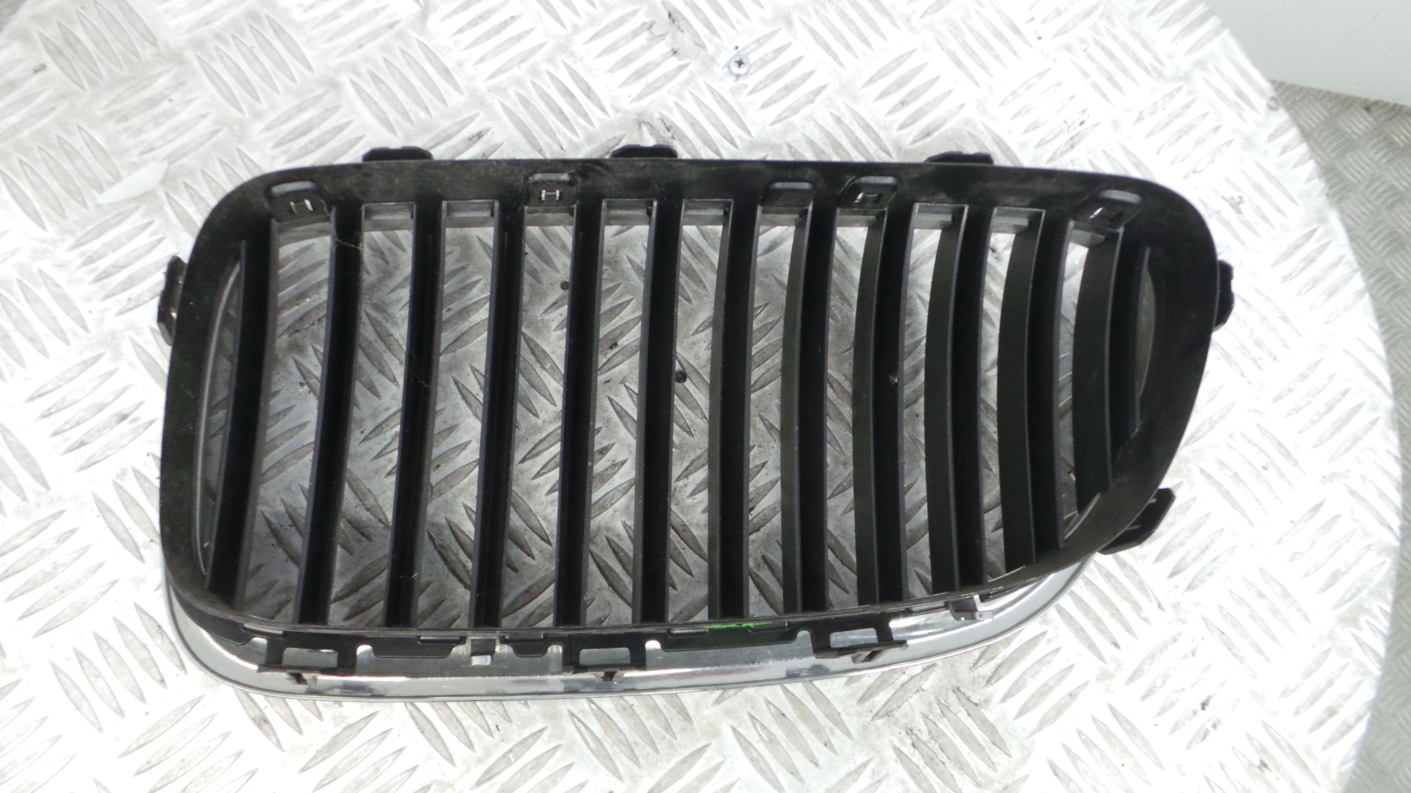 Grelha da Frente 51.13-7200728 - BMW 5 (F10)-33189682