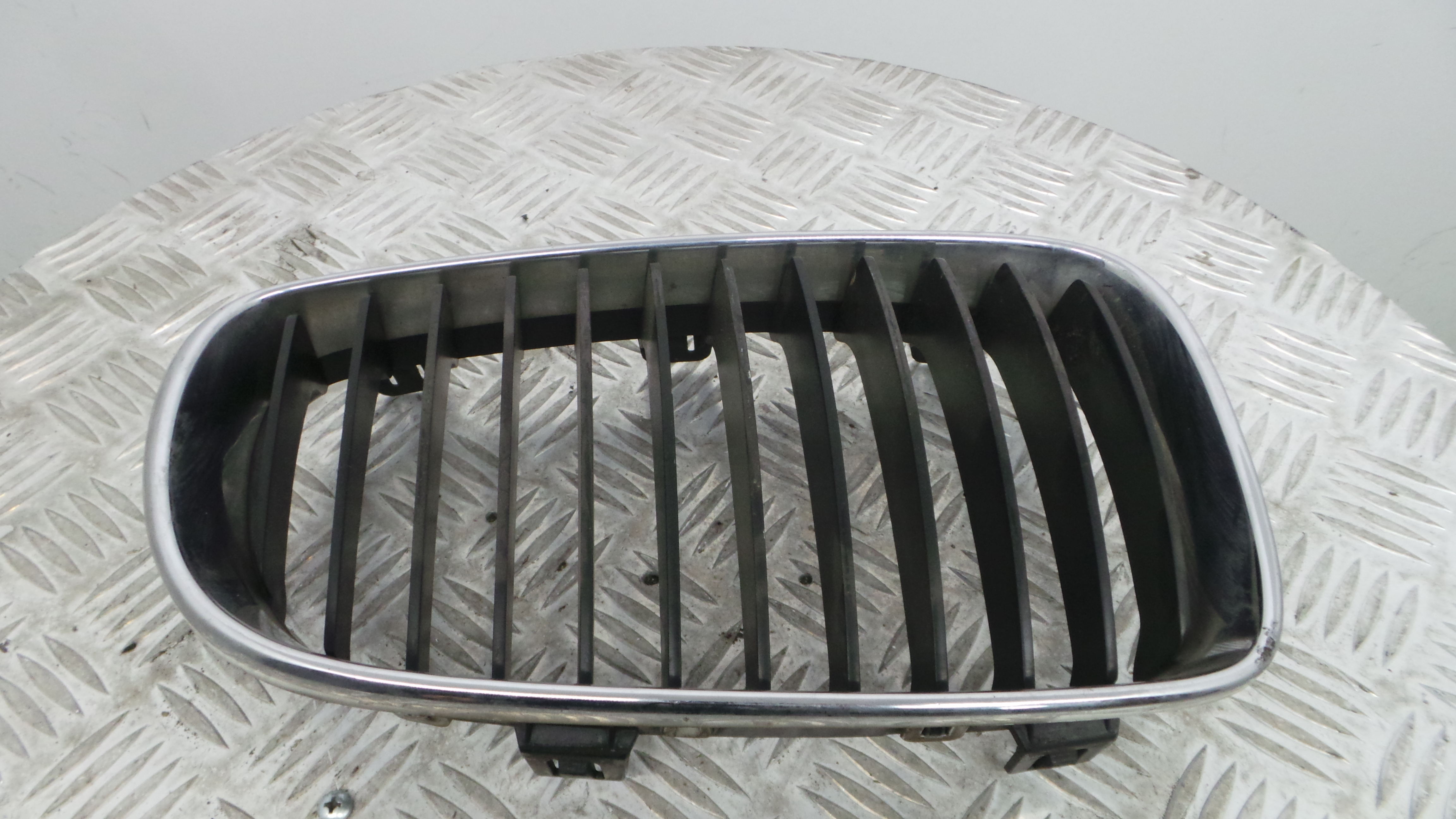Grelha da Frente - BMW 1 (E87)-33189703 Grelha da Frente - BMW 1 (E87)-33189703