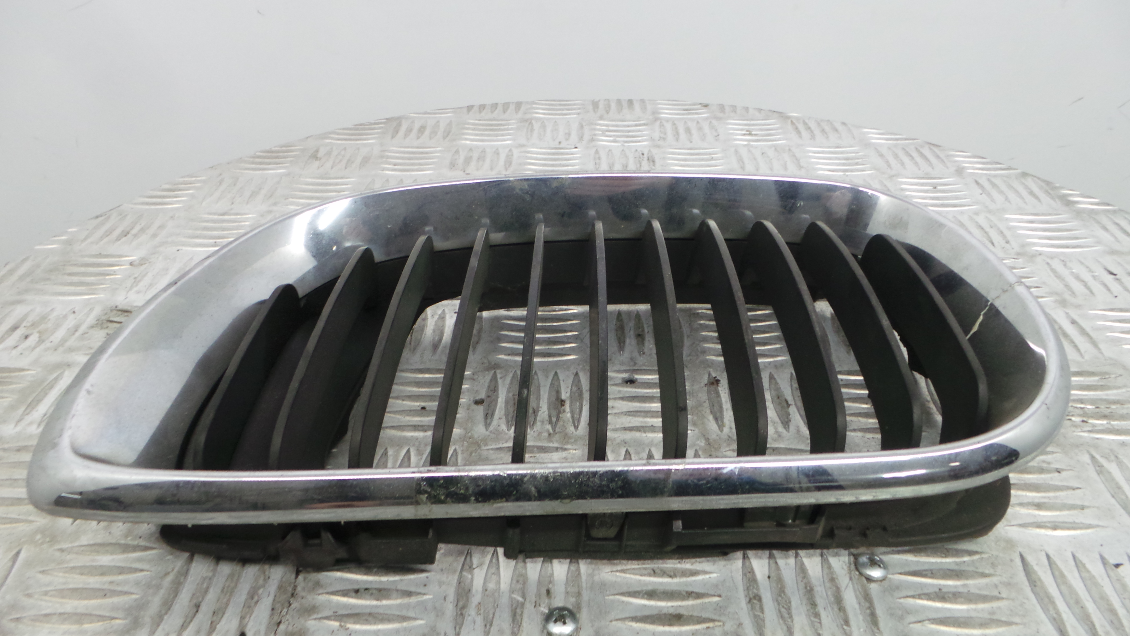 Grelha da Frente 51.13-70305490 - BMW 3 (E46)-33189720