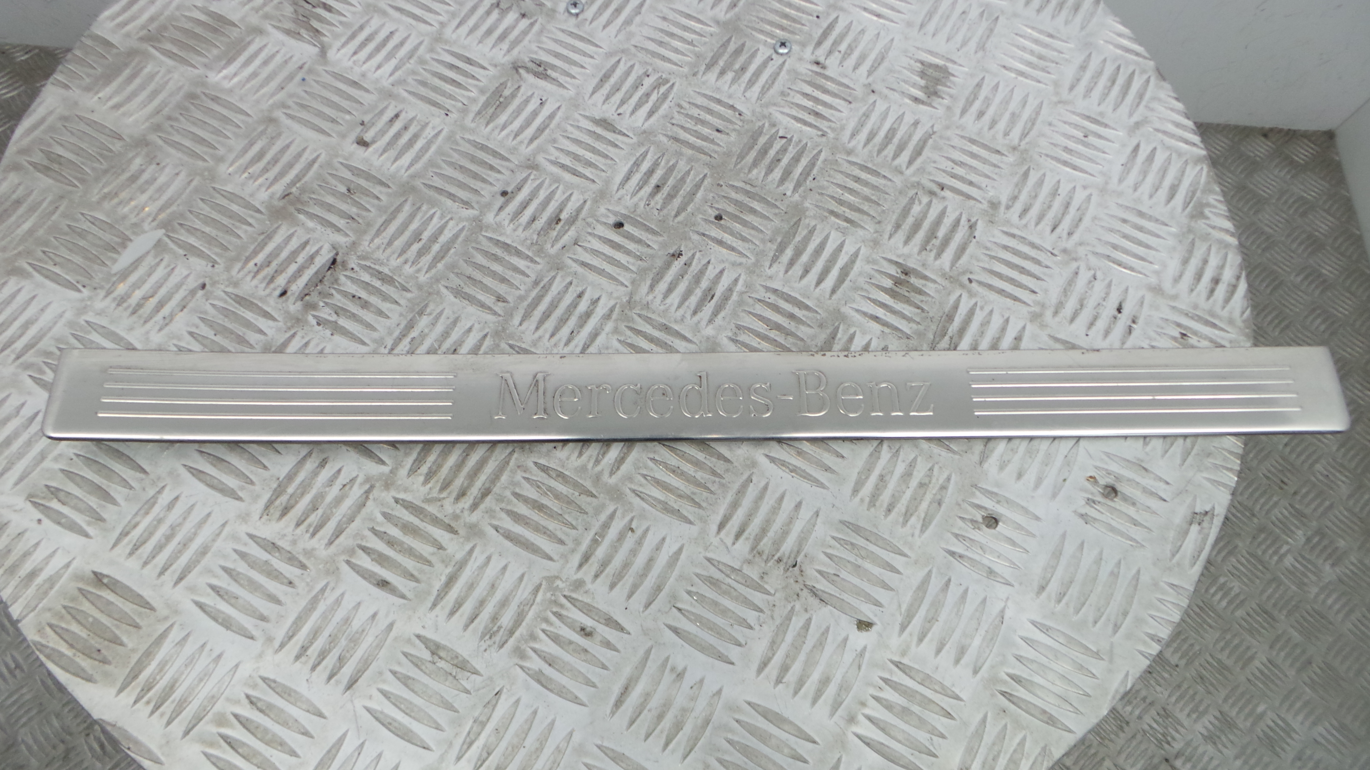 Soleira Da Porta 2126860936 - MERCEDES-BENZ E-CLASS (W212)-33189754