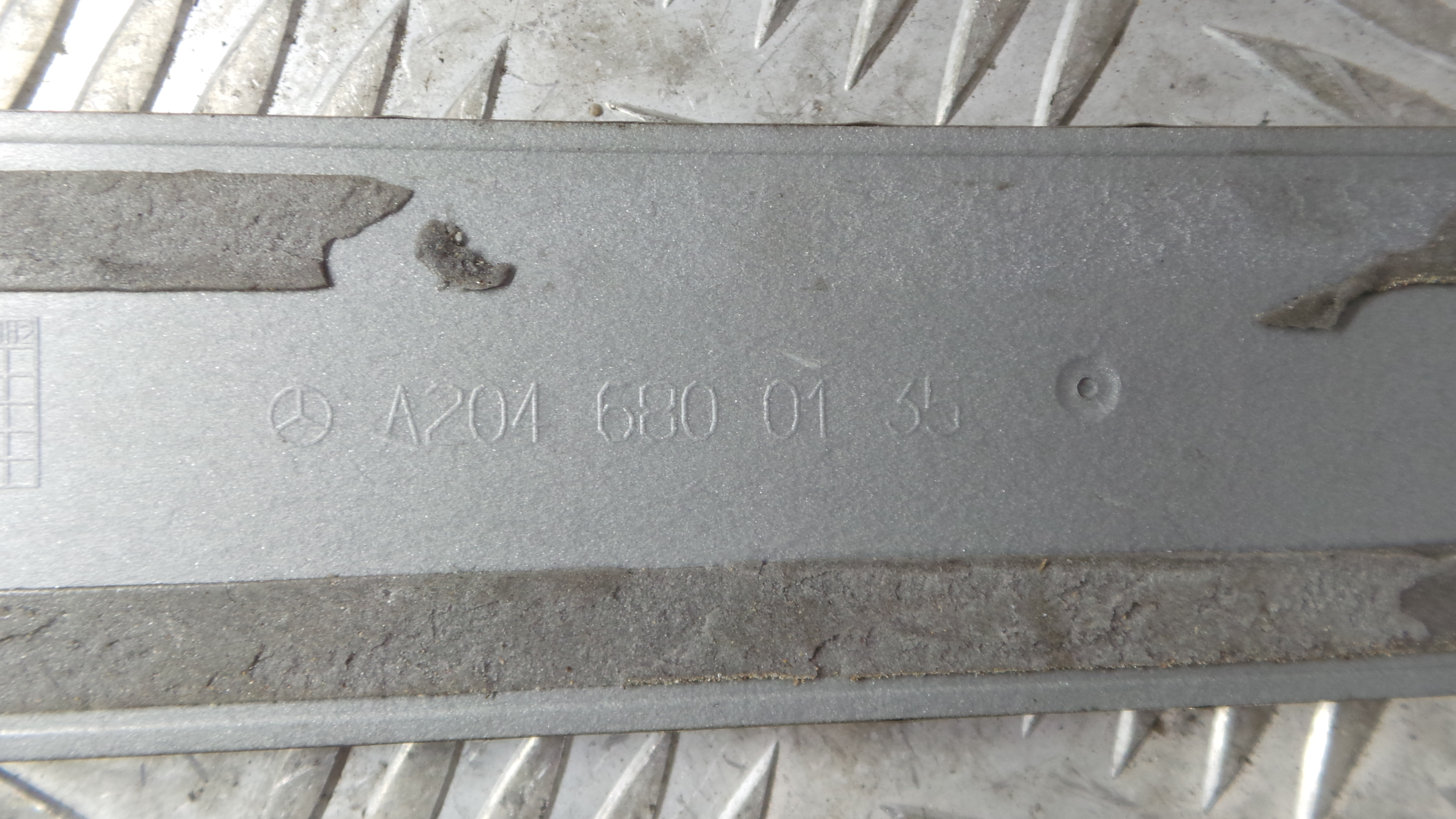 Soleira Da Porta A2046800135 - MERCEDES-BENZ C-CLASS (W204)-33189759