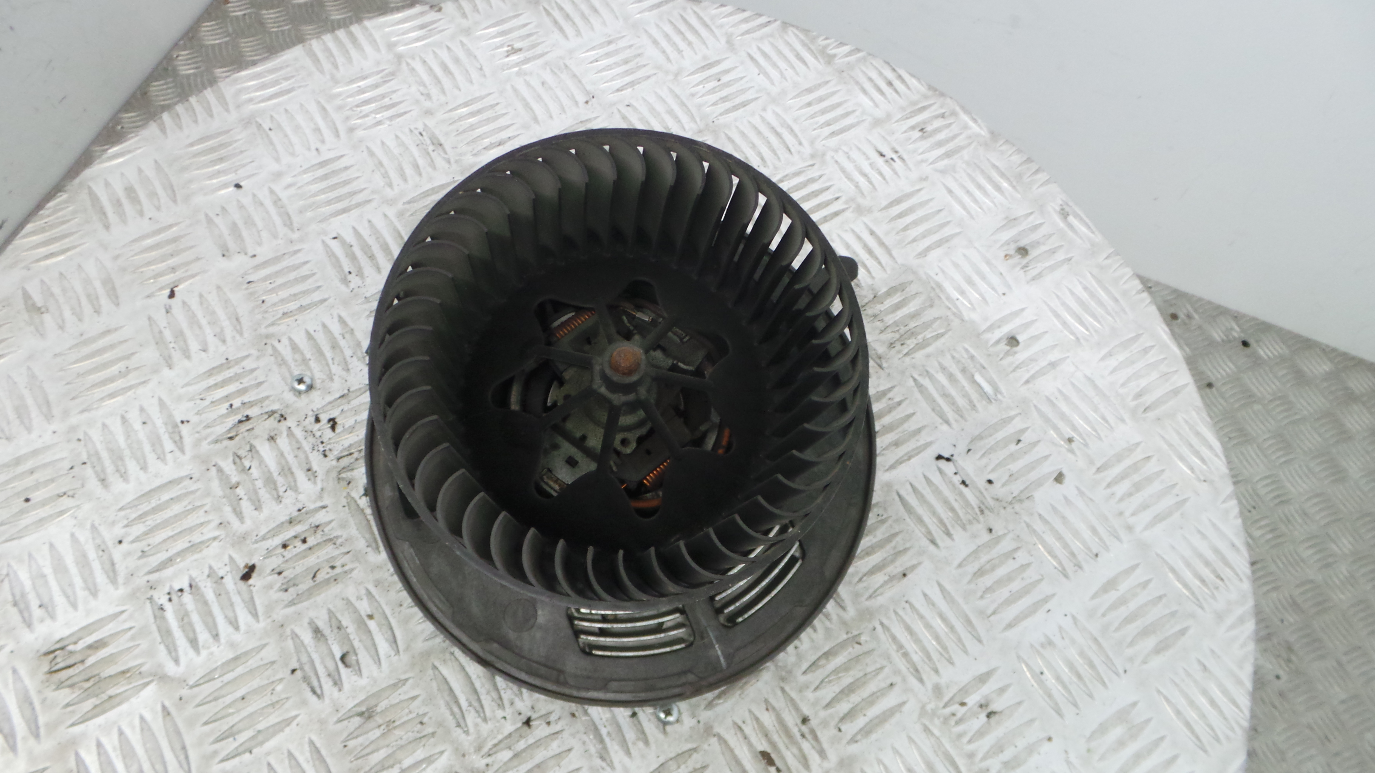 Motor da Chauffage / Motor de Sofagem 64.11-6933663 - BMW 1 (E87)-33190199