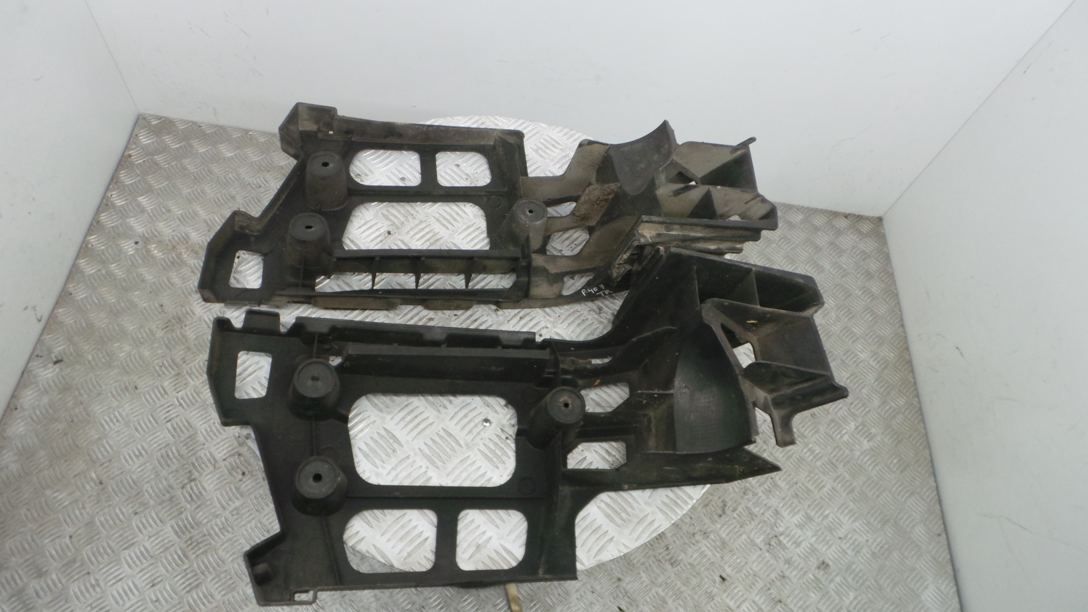 Suporte do Para Choques 9647553680 - PEUGEOT 407 SW (6E_, 6D_)-33190696