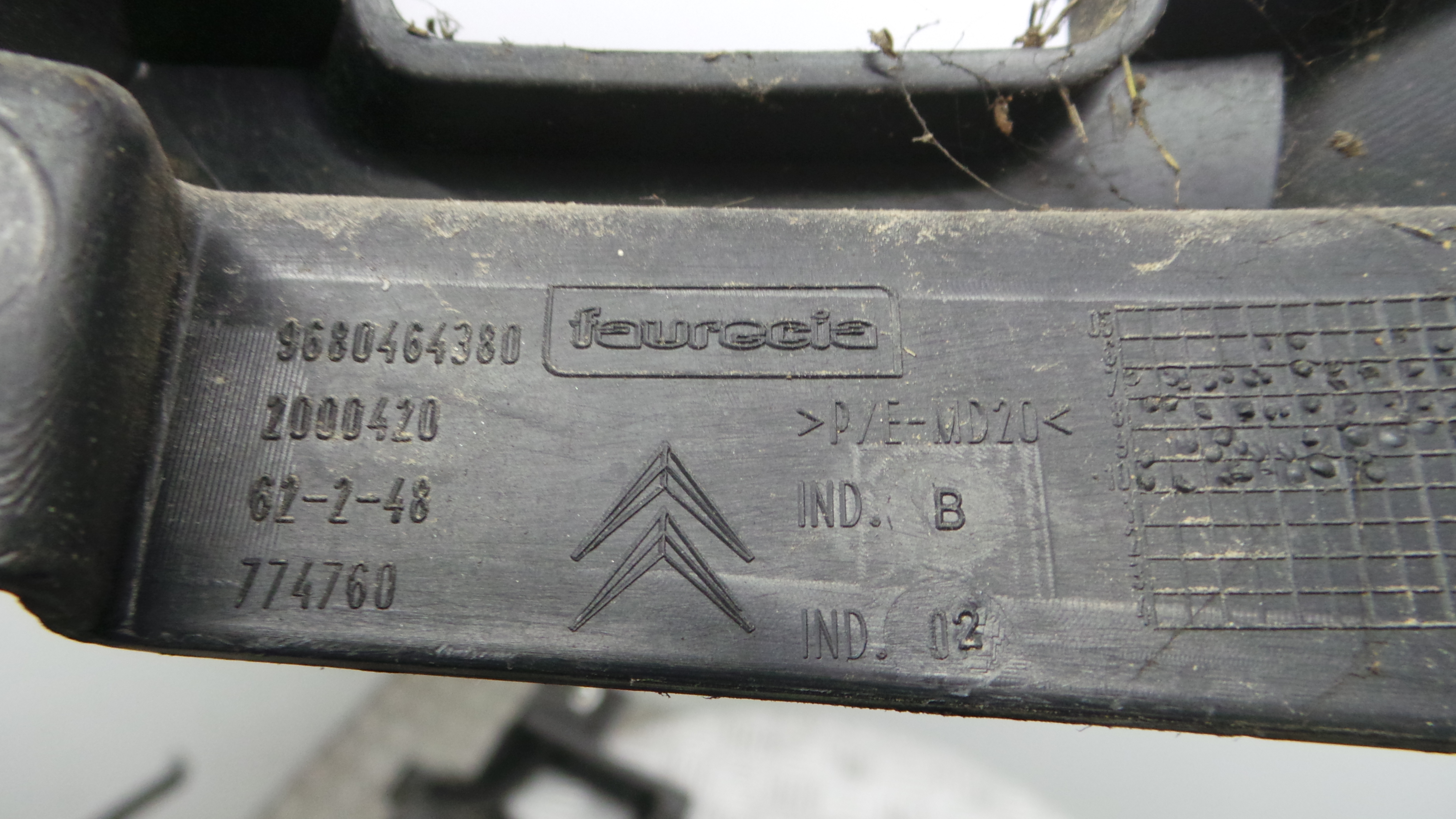 Suporte do Para Choques 9680526180 - CITROËN C4 PICASSO I Veículo multiuso (UD_)-33190700