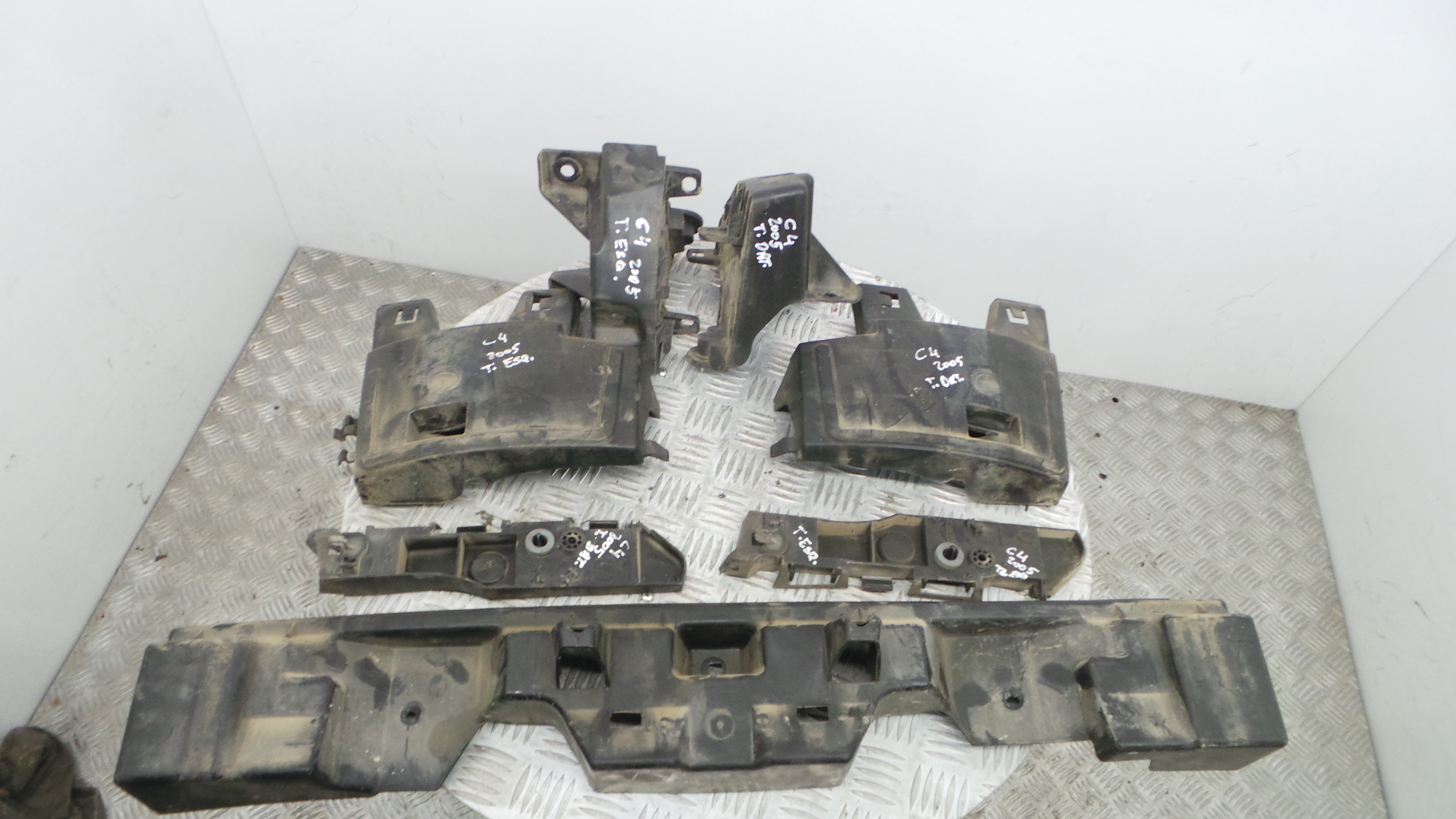Suporte do Para Choques 9646790580 - CITROËN C4 I (LC_)-33190708