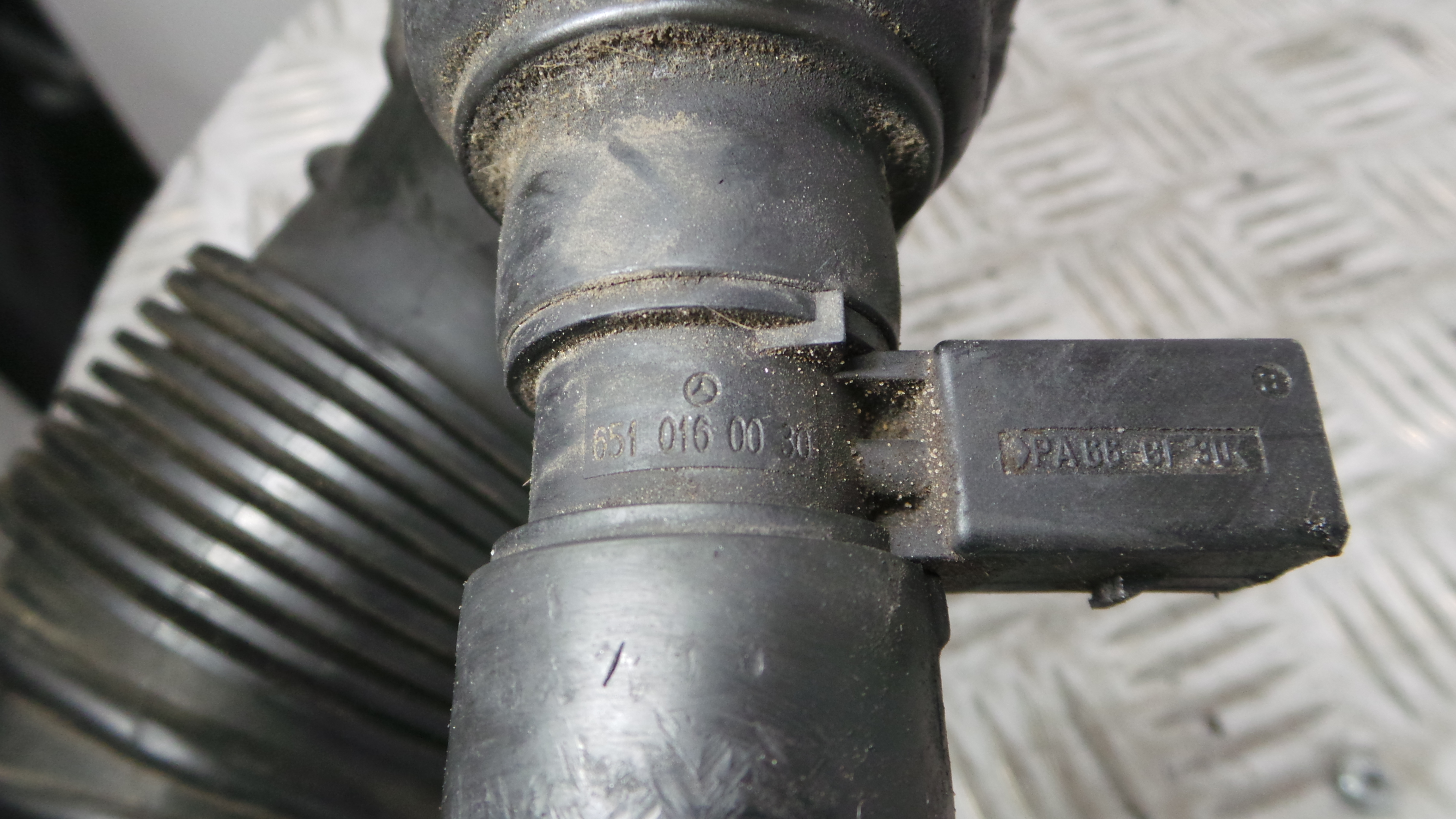 Tubo Intercooler A6510900337 - MERCEDES-BENZ C-CLASS (W204)-33191380