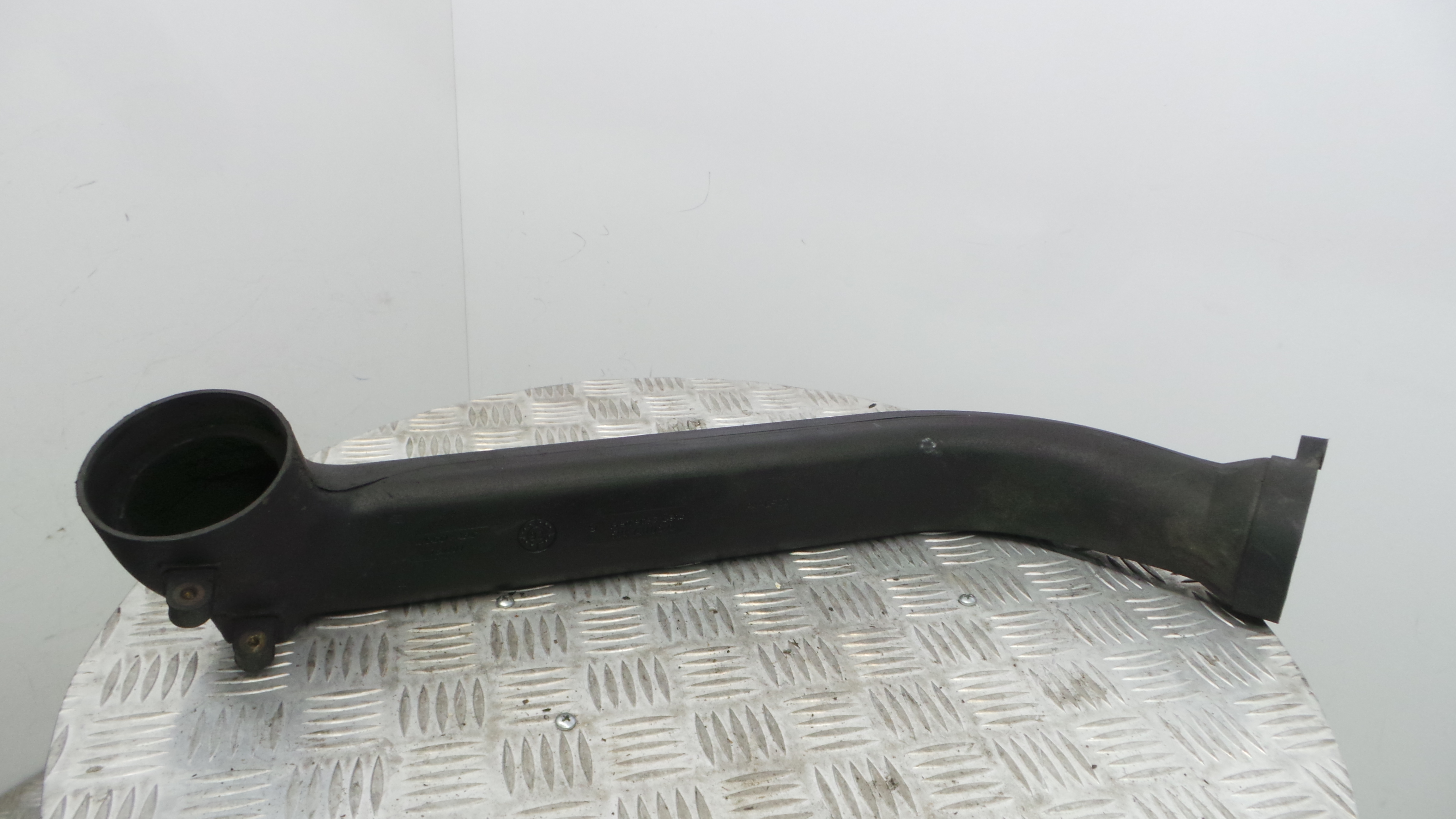 Tubo Intercooler 6041400612 - MERCEDES-BENZ C-CLASS (W202)-33191480 Tubo Intercooler 6041400612 - MERCEDES-BENZ C-CLASS (W202)-33191480