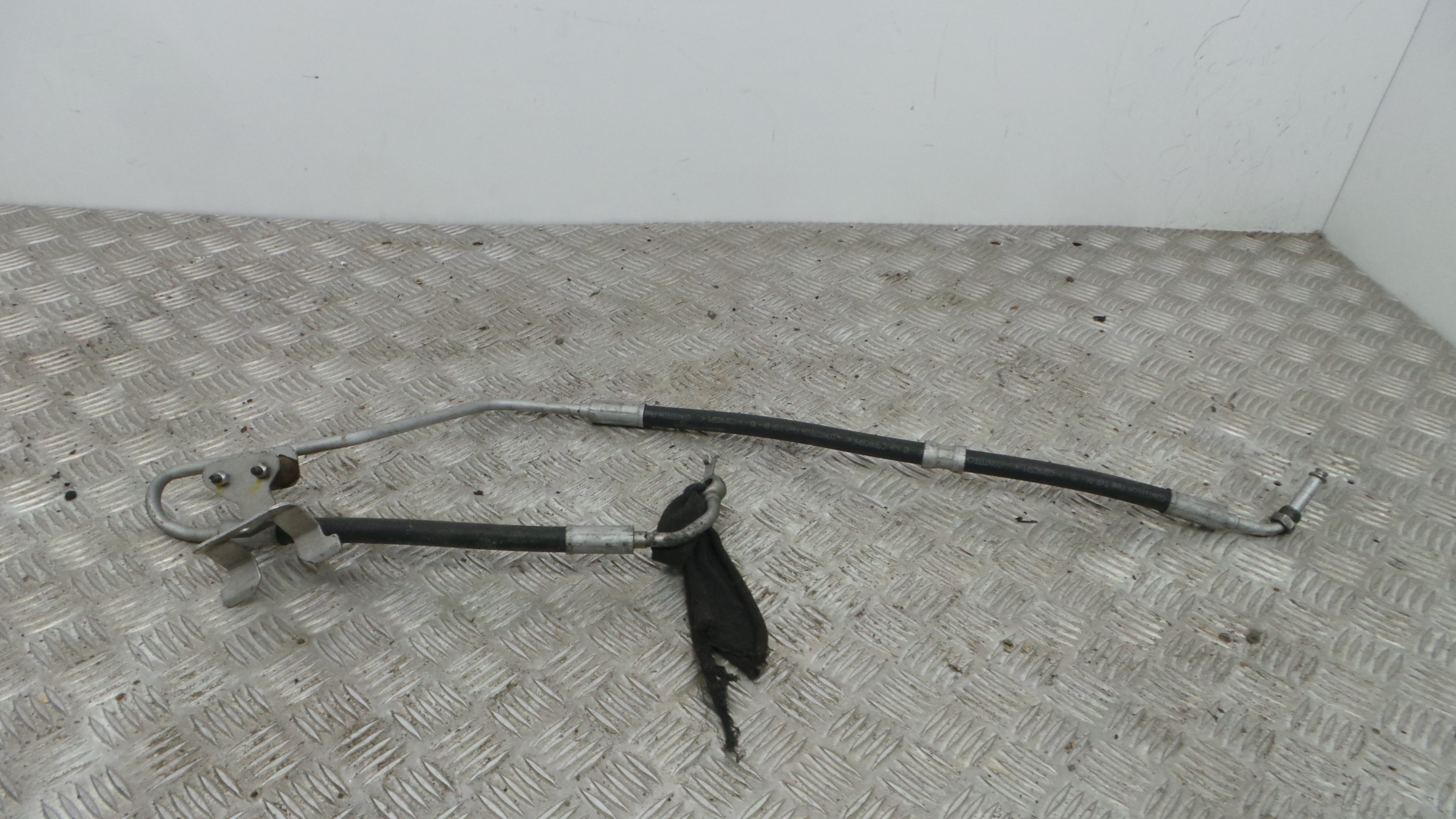 Tubos Óleo Direcção / Tubo Pressão Óleo Turbo 32.41-6770431 - BMW 5 (E60)-33191830