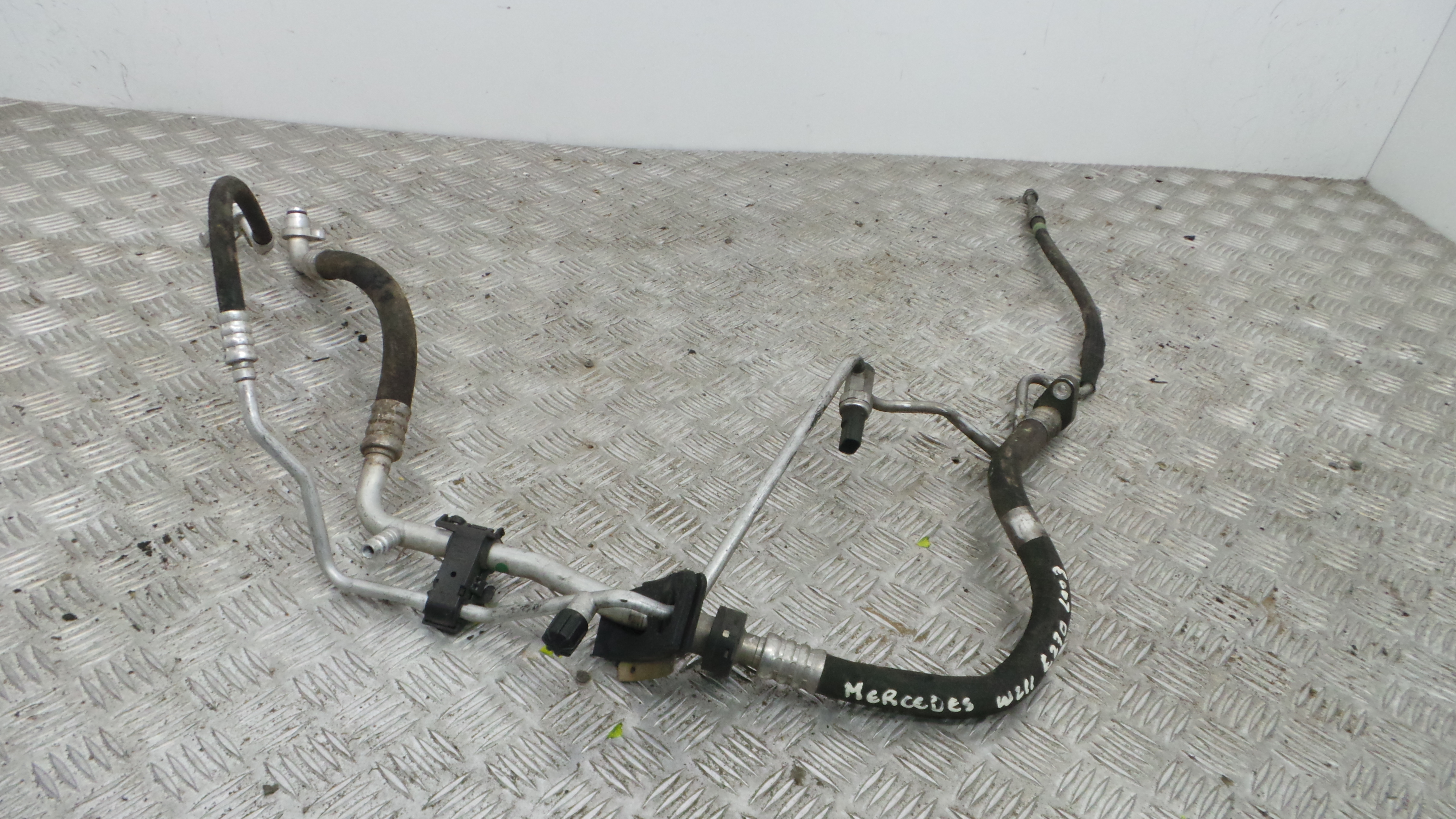 Tubo Ar Condicionado A2118304515 - MERCEDES-BENZ E-CLASS (W211)-33191884