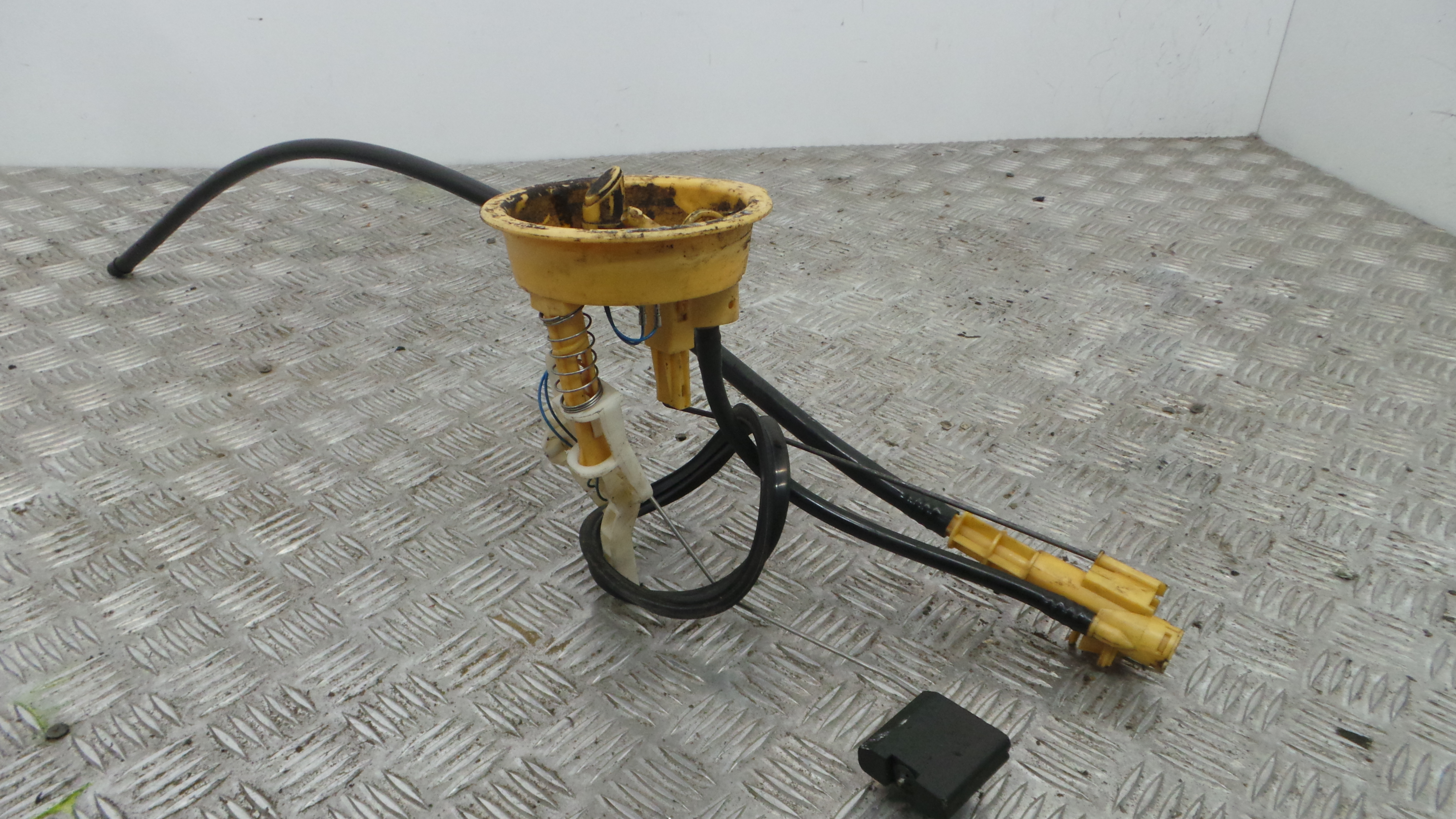 Boia do Combustível 6752054 - BMW 3 (E46)-33192111