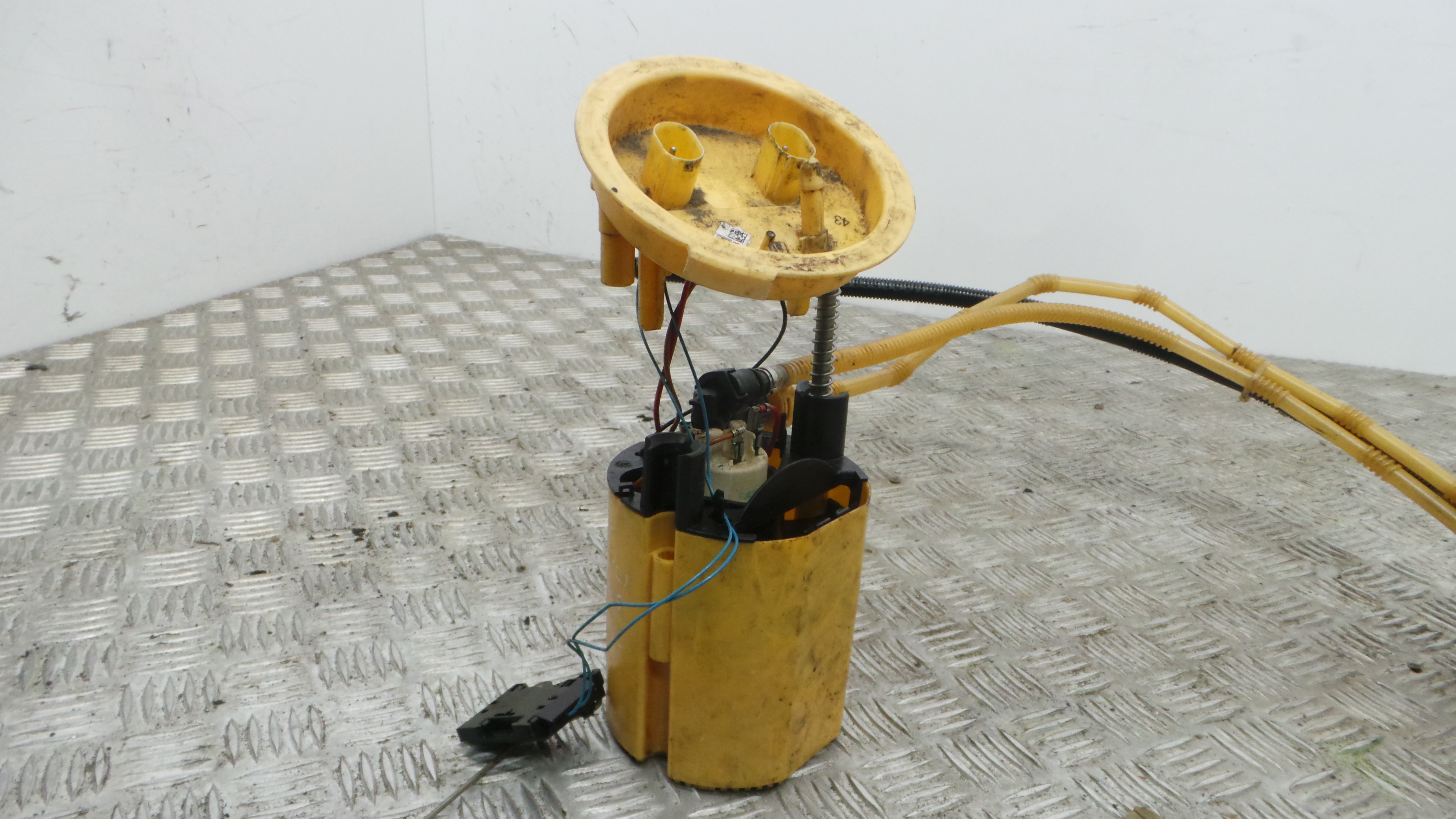 Boia do Combustível 6763886 - BMW 1 (E87)-33192130