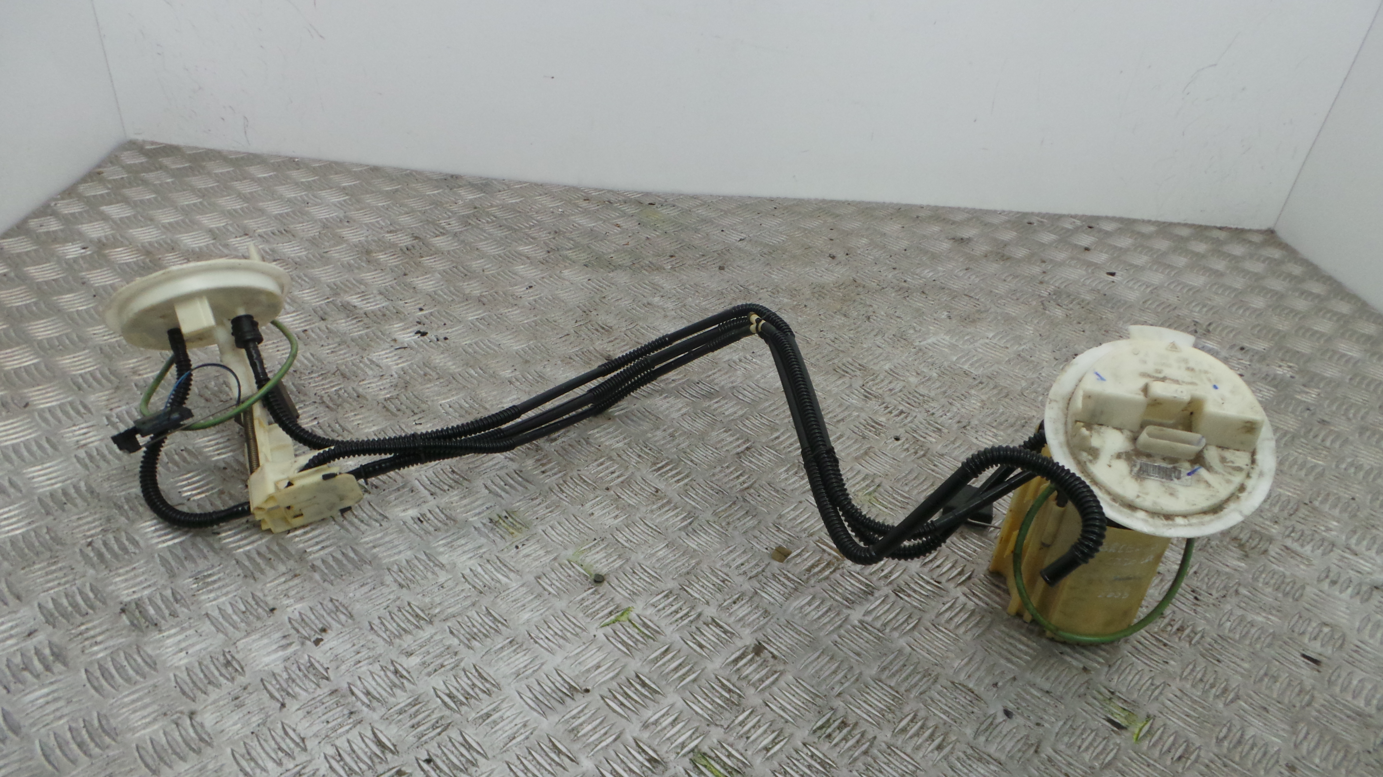 Boia do Combustível A2044700594 - MERCEDES-BENZ C-CLASS (W204)-33192136